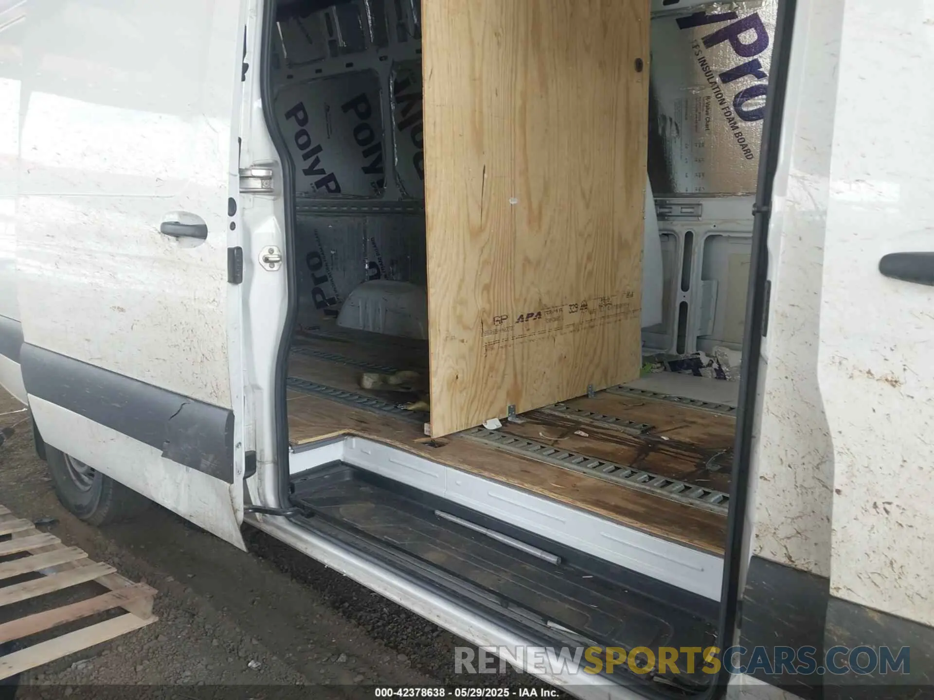 8 Photograph of a damaged car W1W40CHY5MT051175 MERCEDES-BENZ SPRINTER 2021
