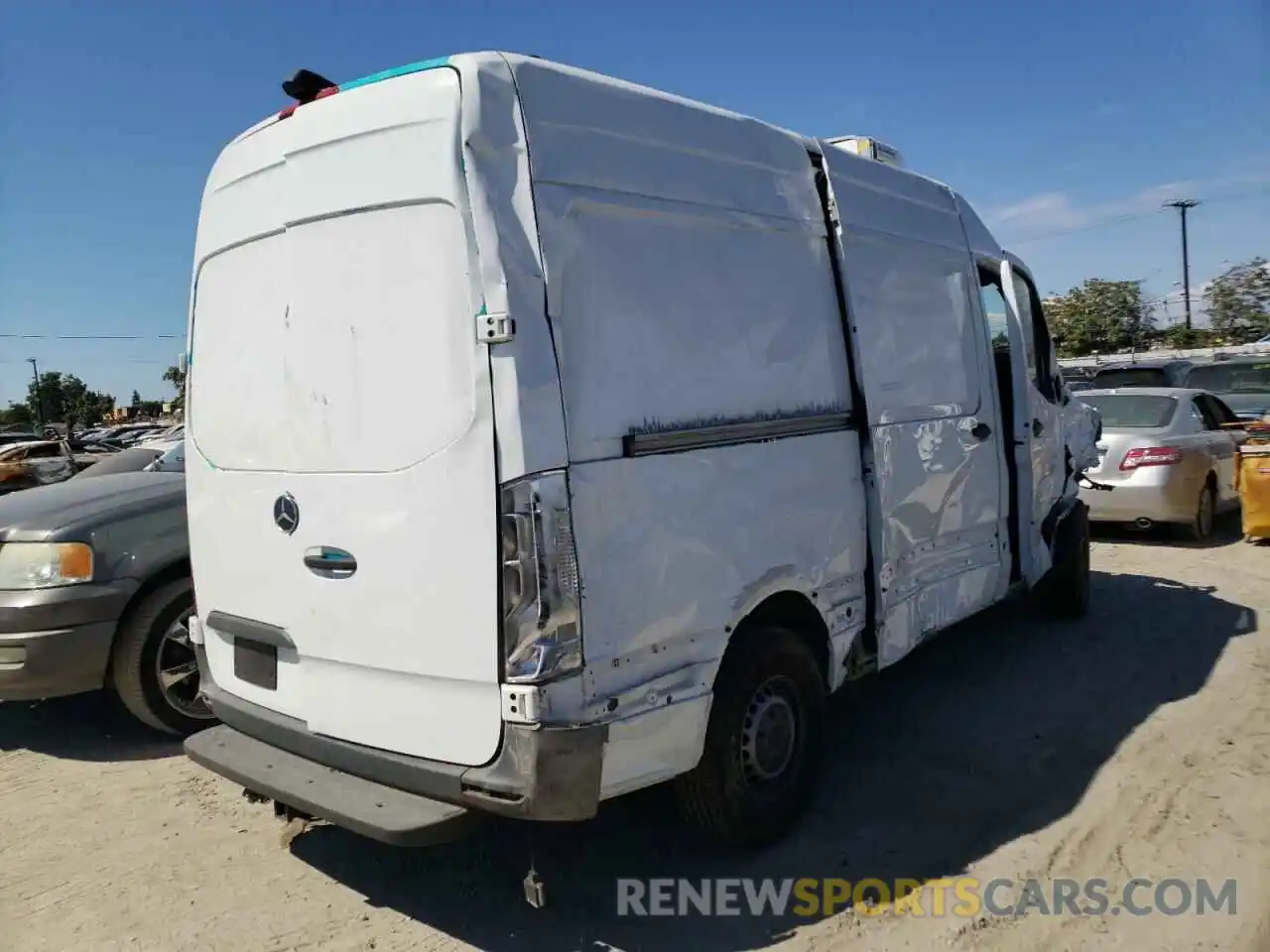 4 Photograph of a damaged car W1W4DBHY1MT054895 MERCEDES-BENZ SPRINTER 2021