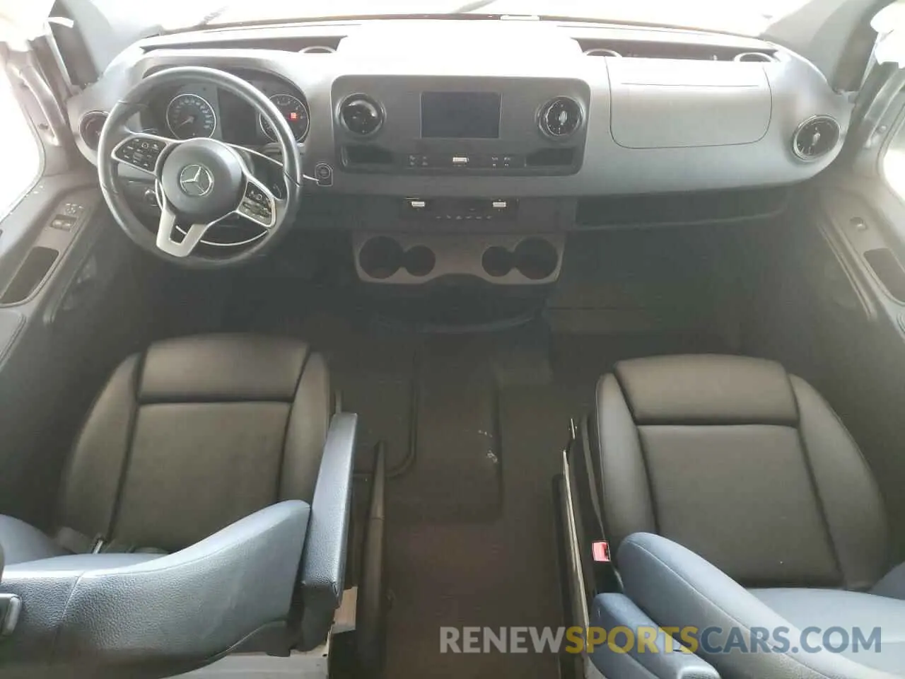 8 Photograph of a damaged car W1W70BGY3MT072289 MERCEDES-BENZ SPRINTER 2021