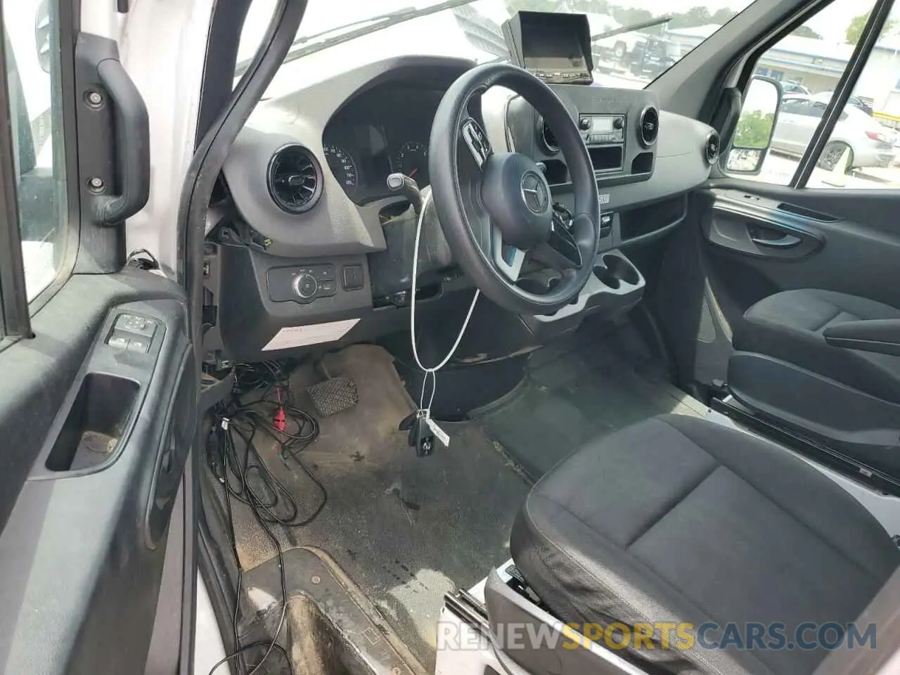 8 Photograph of a damaged car W1Y40CHY3MT062246 MERCEDES-BENZ SPRINTER 2021