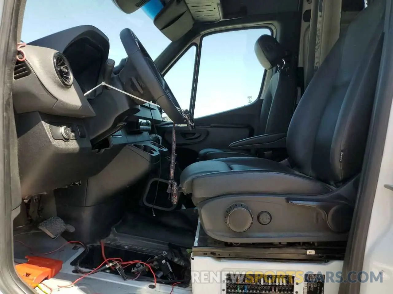 7 Photograph of a damaged car W1Y4ECHY8MT058906 MERCEDES-BENZ SPRINTER 2021