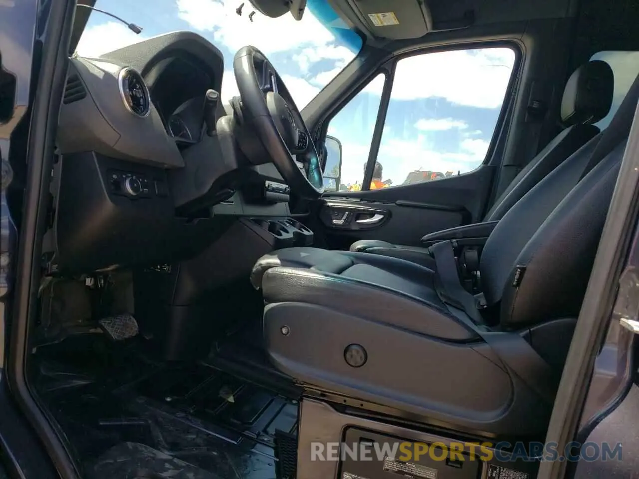 7 Photograph of a damaged car W1Z4EFHY4MT060293 MERCEDES-BENZ SPRINTER 2021