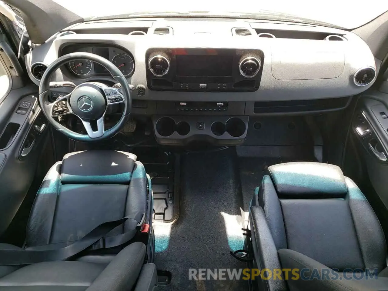 8 Photograph of a damaged car W1Z4EFHY4MT060293 MERCEDES-BENZ SPRINTER 2021