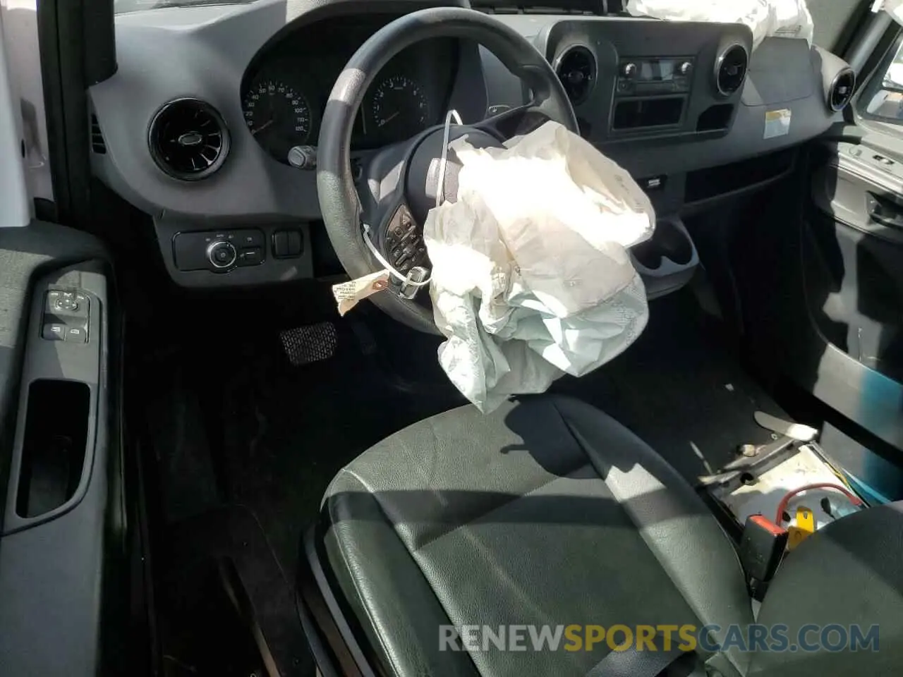 8 Photograph of a damaged car W1Y40BHY9NT084649 MERCEDES-BENZ SPRINTER 2022