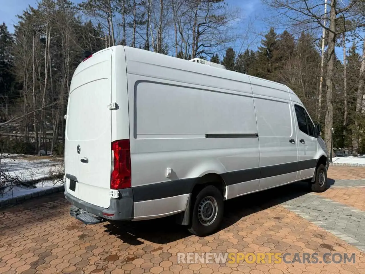 13 Photograph of a damaged car W1Y4ECVY0NT105206 MERCEDES-BENZ SPRINTER 2022