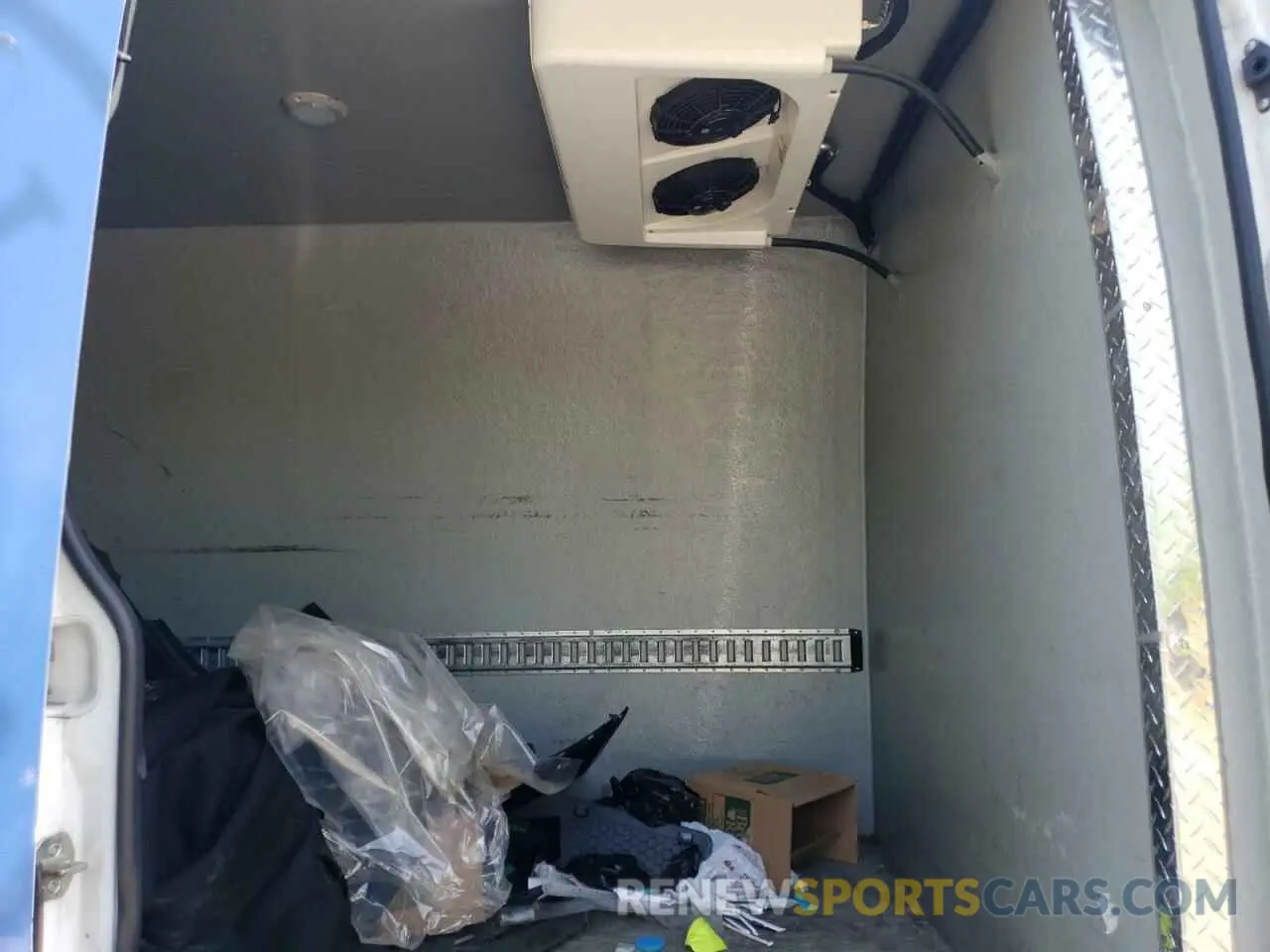 10 Photograph of a damaged car W1Y8EB3Y6NT093478 MERCEDES-BENZ SPRINTER 2022