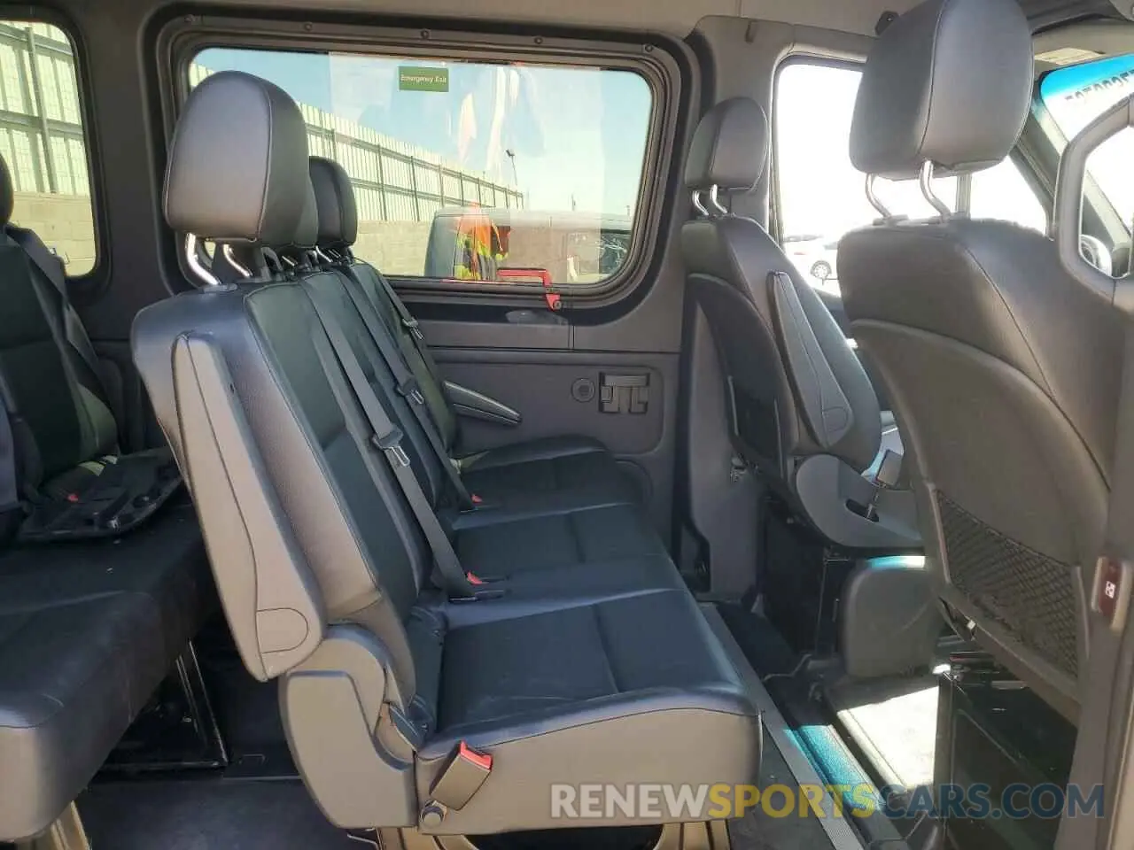11 Photograph of a damaged car W1Z4EFHY7NP446054 MERCEDES-BENZ SPRINTER 2022
