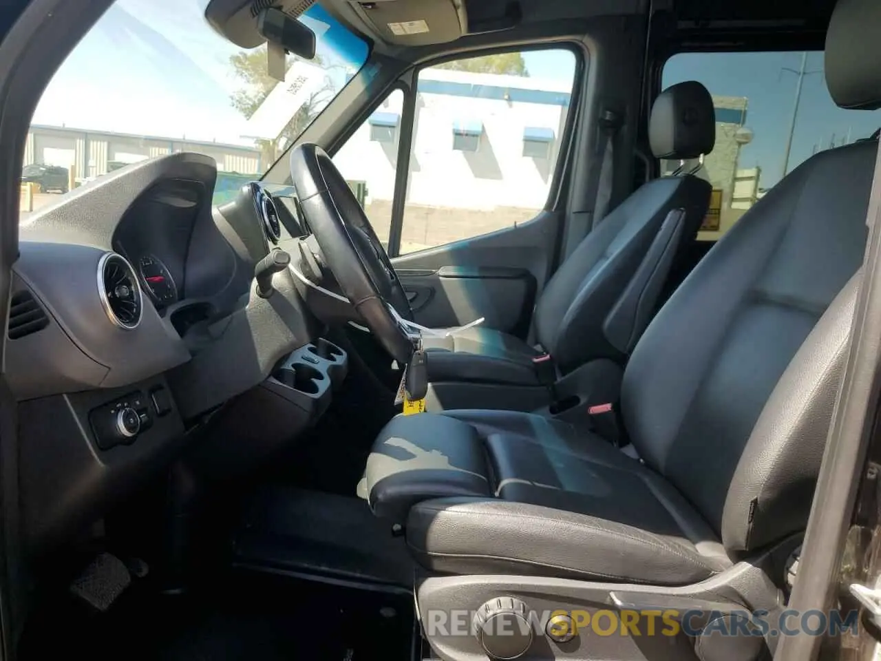 7 Photograph of a damaged car W1Z4EFHY7NP446054 MERCEDES-BENZ SPRINTER 2022