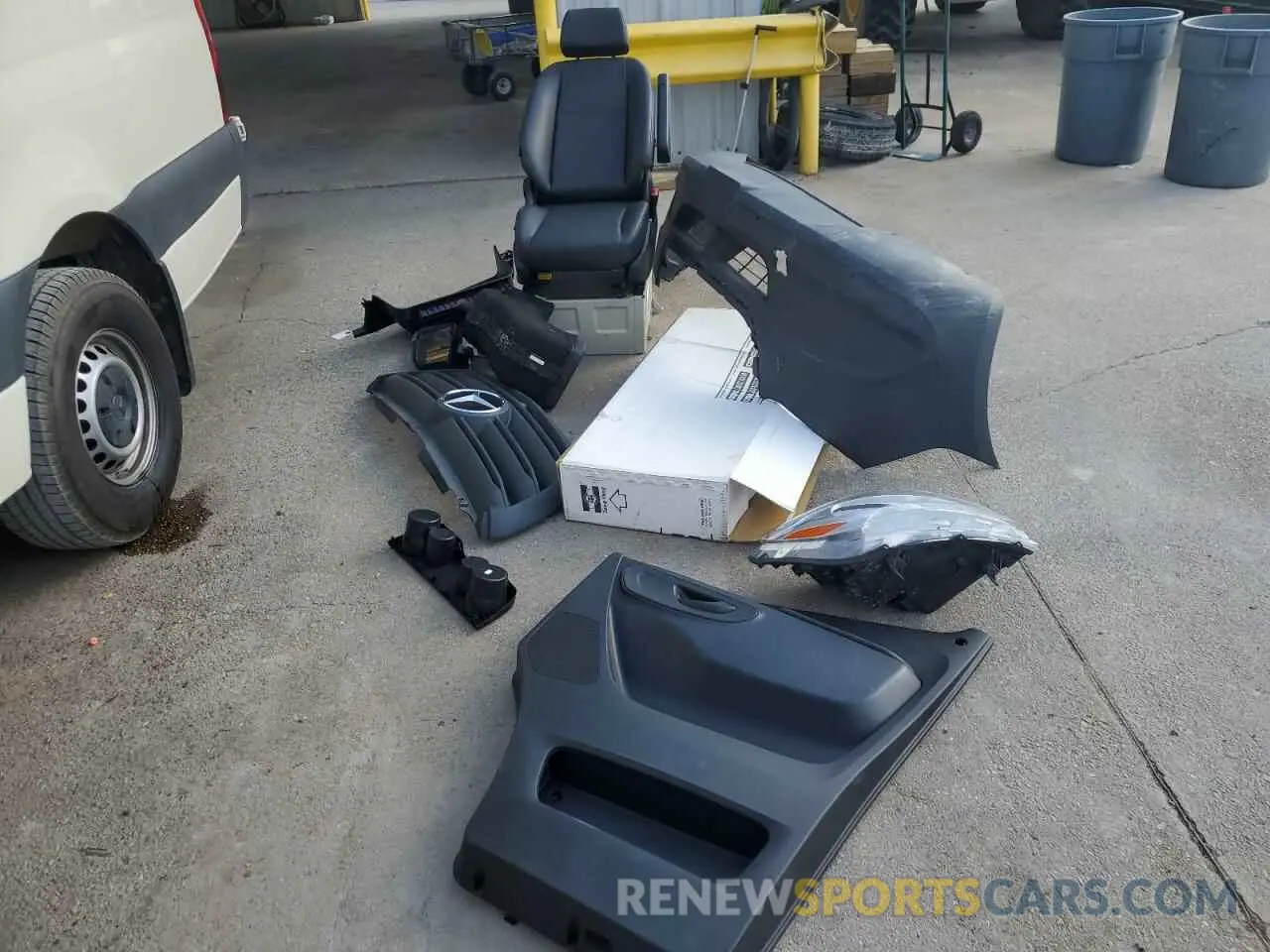 13 Photograph of a damaged car W1W4NCHY3PT133802 MERCEDES-BENZ SPRINTER 2023