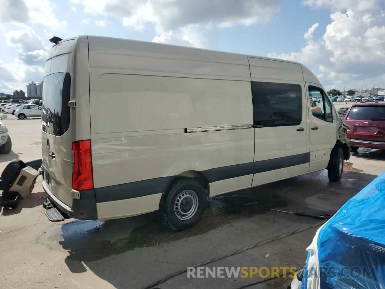 3 Photograph of a damaged car W1W4NCHY3PT133802 MERCEDES-BENZ SPRINTER 2023