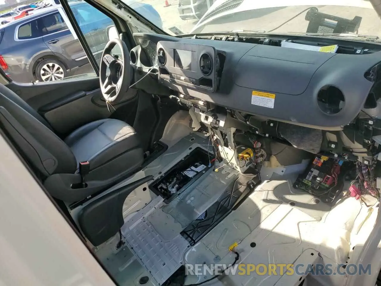 8 Photograph of a damaged car W1W4NCHY3PT133802 MERCEDES-BENZ SPRINTER 2023