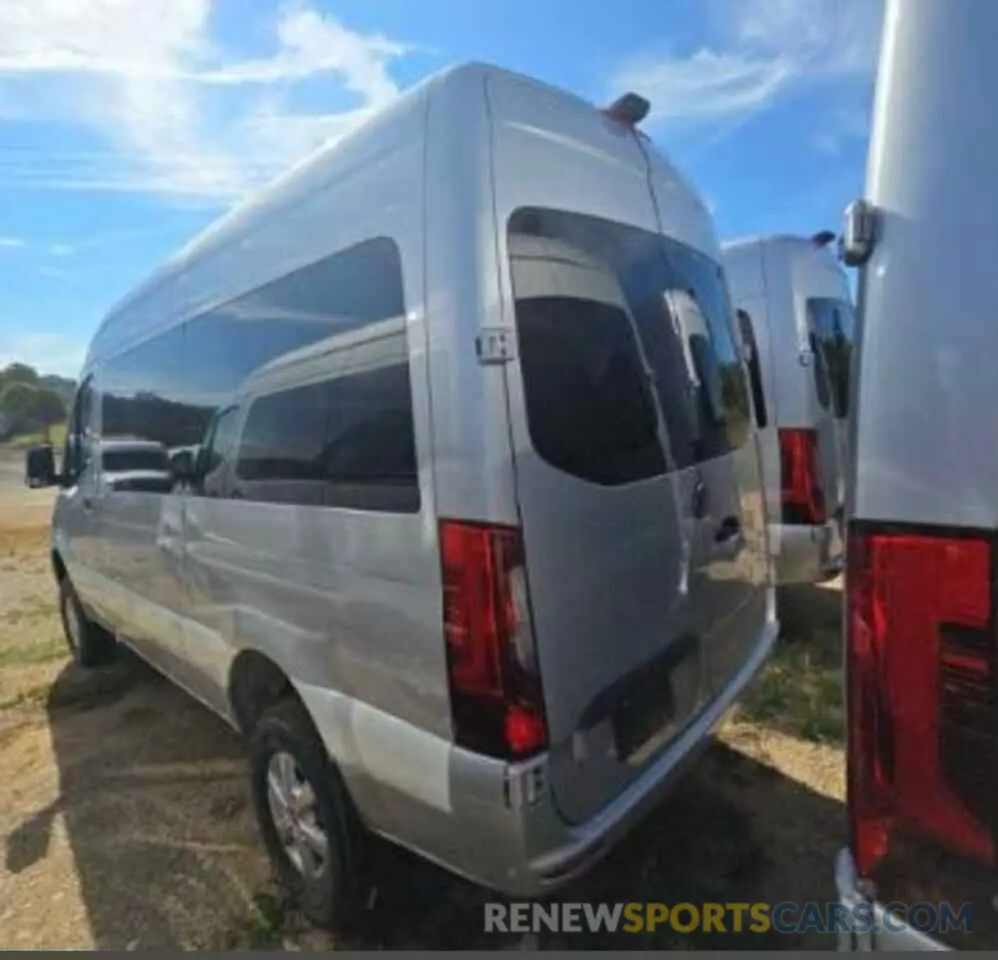 4 Photograph of a damaged car W1X4NBVY2PT121909 MERCEDES-BENZ SPRINTER 2023