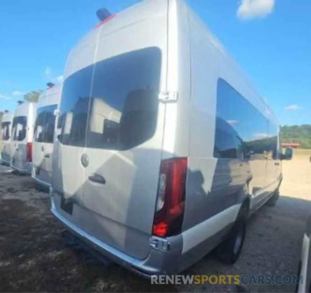 4 Photograph of a damaged car W1X8ND6Y1PT132833 MERCEDES-BENZ SPRINTER 2023