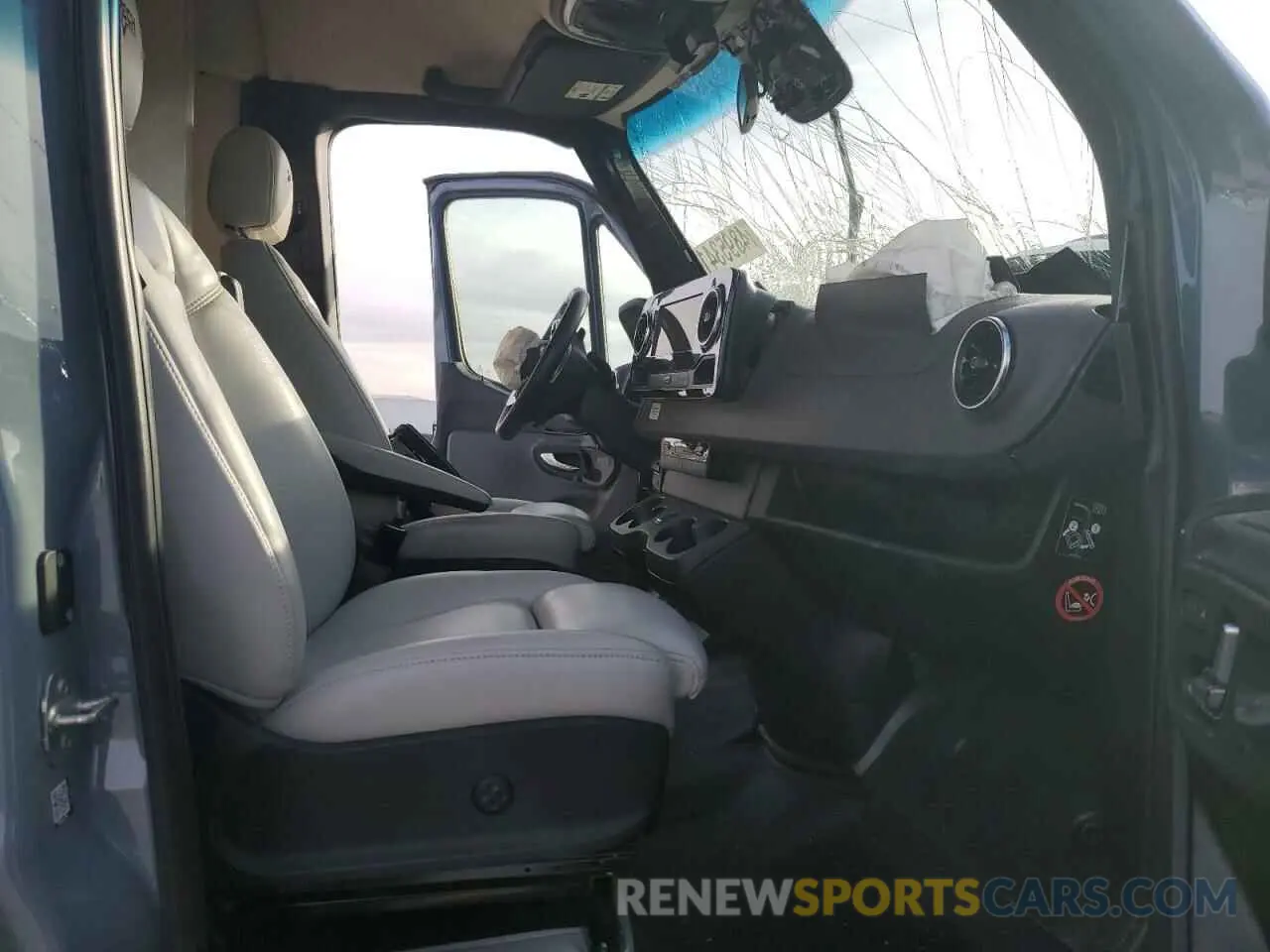 5 Photograph of a damaged car W1X8ND6Y4PT130185 MERCEDES-BENZ SPRINTER 2023