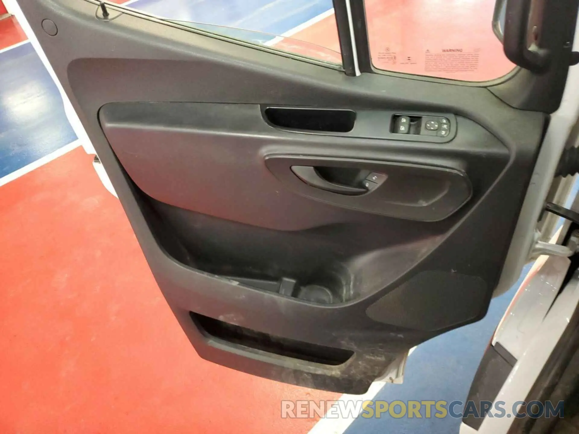 15 Photograph of a damaged car W1Y4NBVYXPT143166 MERCEDES-BENZ SPRINTER 2023
