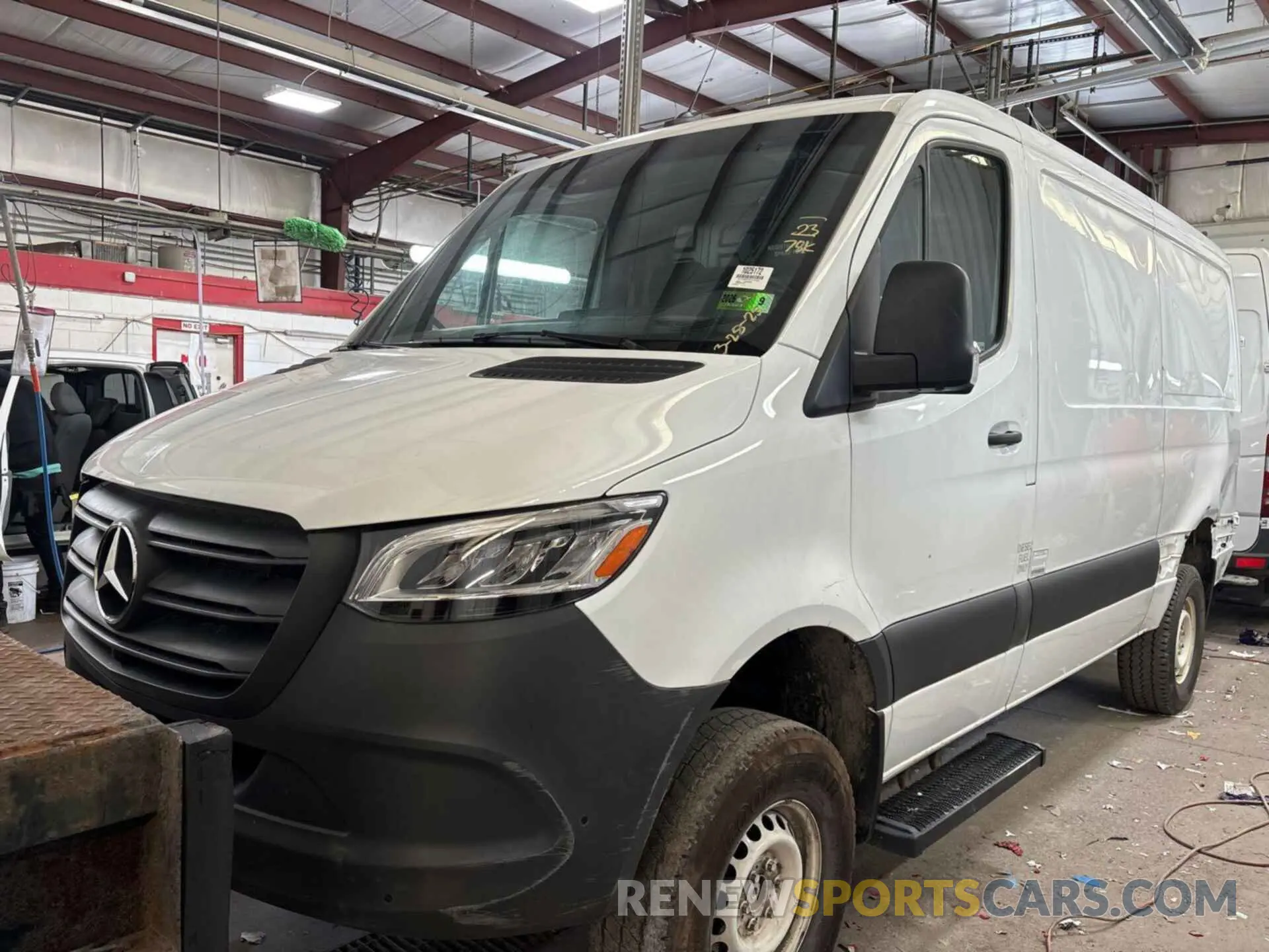 2 Photograph of a damaged car W1Y4NBVYXPT143166 MERCEDES-BENZ SPRINTER 2023