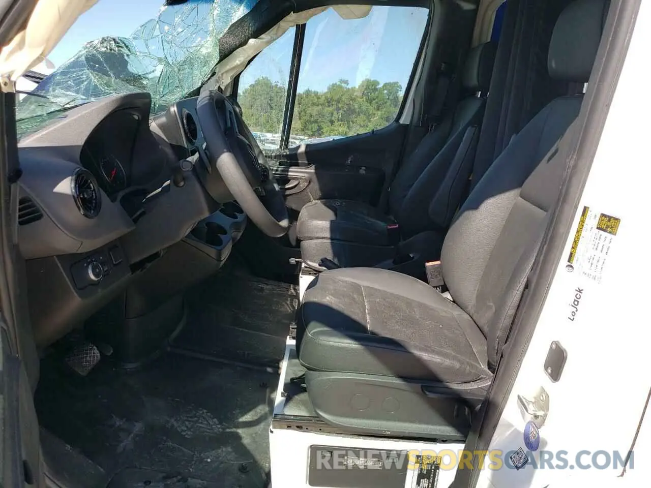7 Photograph of a damaged car W1Y4NCVY3PT129342 MERCEDES-BENZ SPRINTER 2023