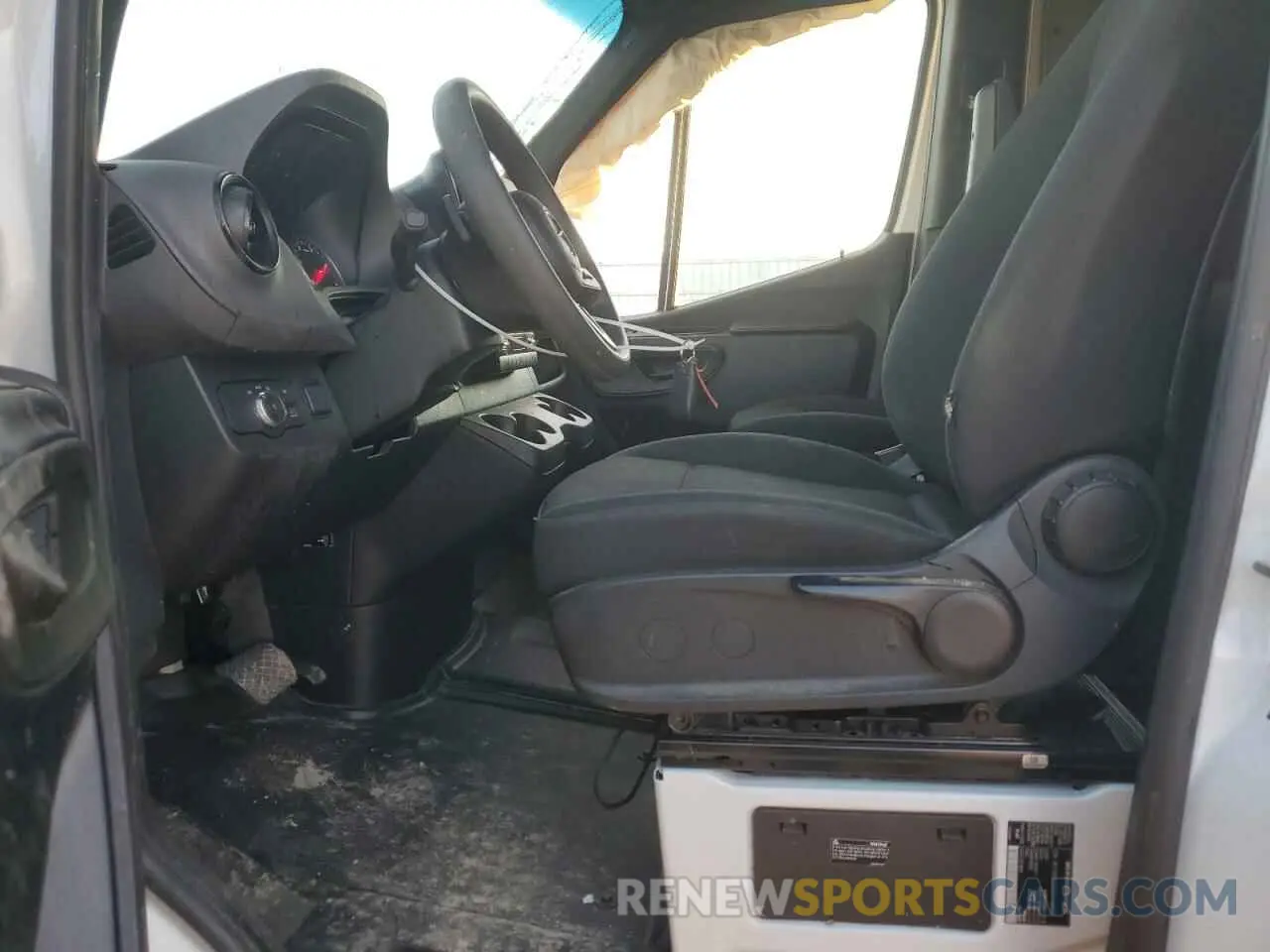 7 Photograph of a damaged car W1Y4NDHY9PT154473 MERCEDES-BENZ SPRINTER 2023