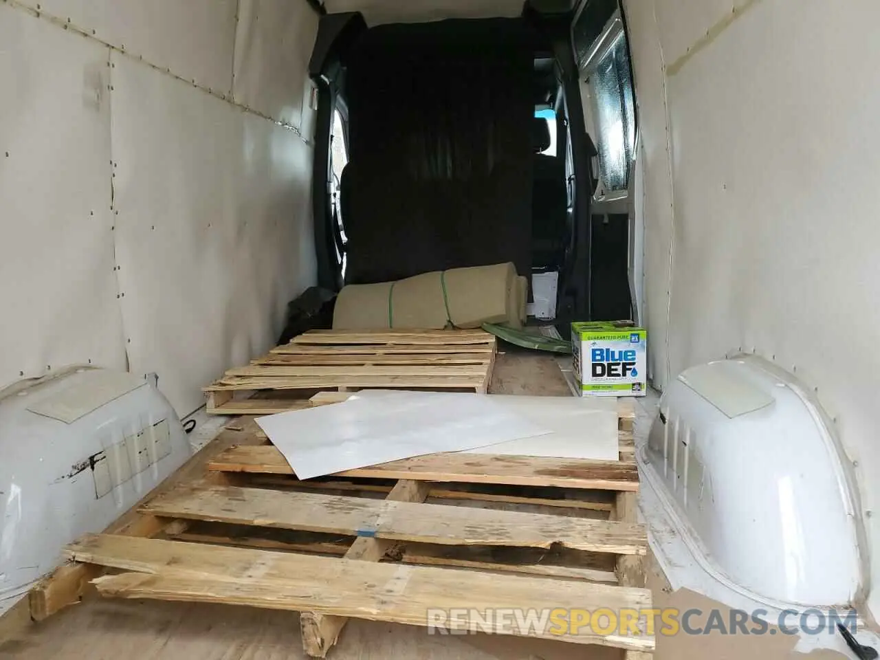 10 Photograph of a damaged car W1Y4KCHY3RT180668 MERCEDES-BENZ SPRINTER 2024