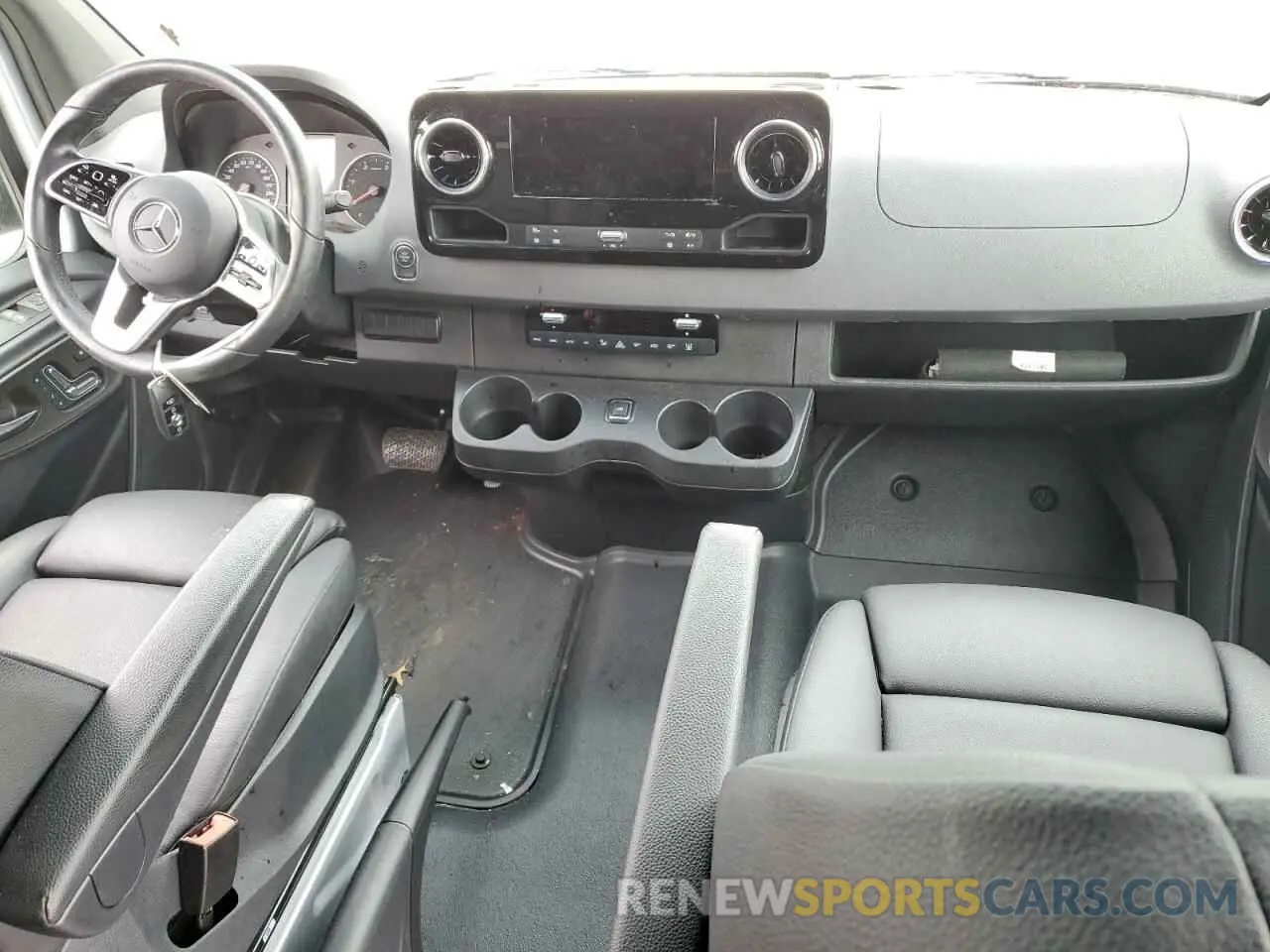 8 Photograph of a damaged car W1Z4KGHY4RT162425 MERCEDES-BENZ SPRINTER 2024