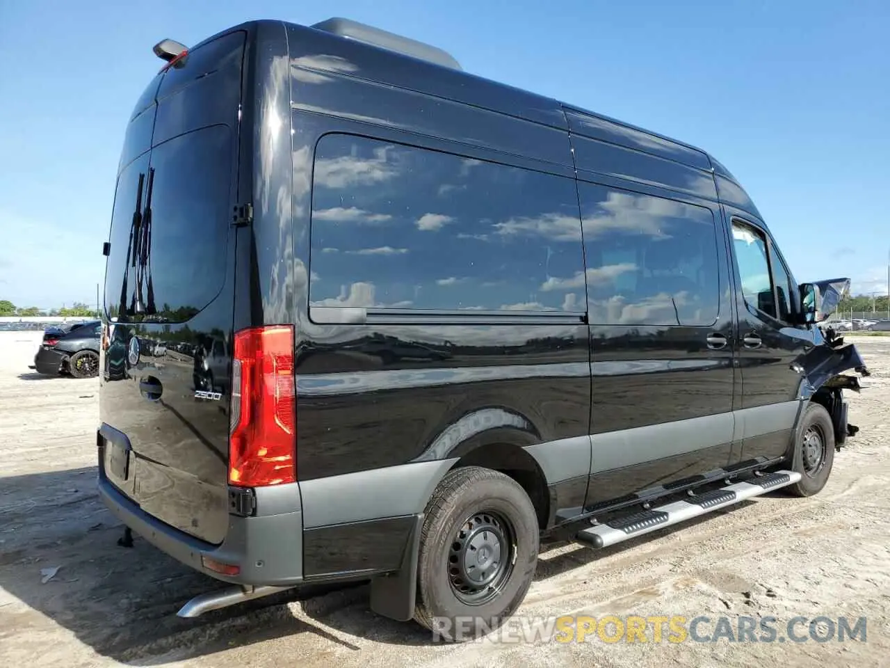 3 Photograph of a damaged car W1Z4NFHY1RP657272 MERCEDES-BENZ SPRINTER 2024