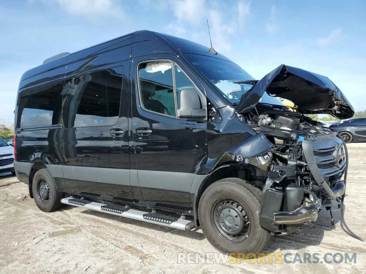 4 Photograph of a damaged car W1Z4NFHY1RP657272 MERCEDES-BENZ SPRINTER 2024