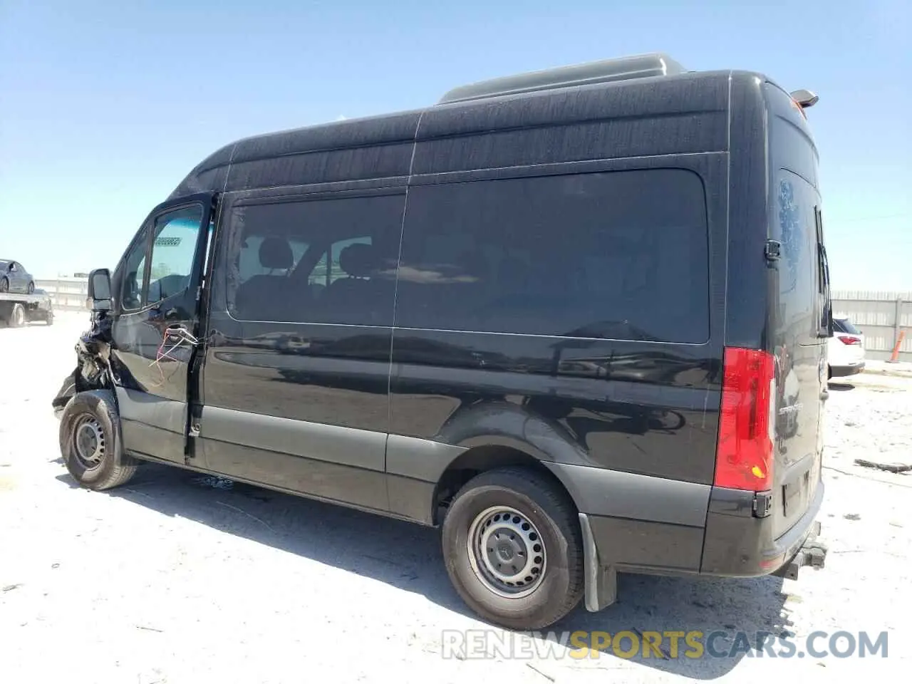 2 Photograph of a damaged car W1Z4NFHYXRP650336 MERCEDES-BENZ SPRINTER 2024