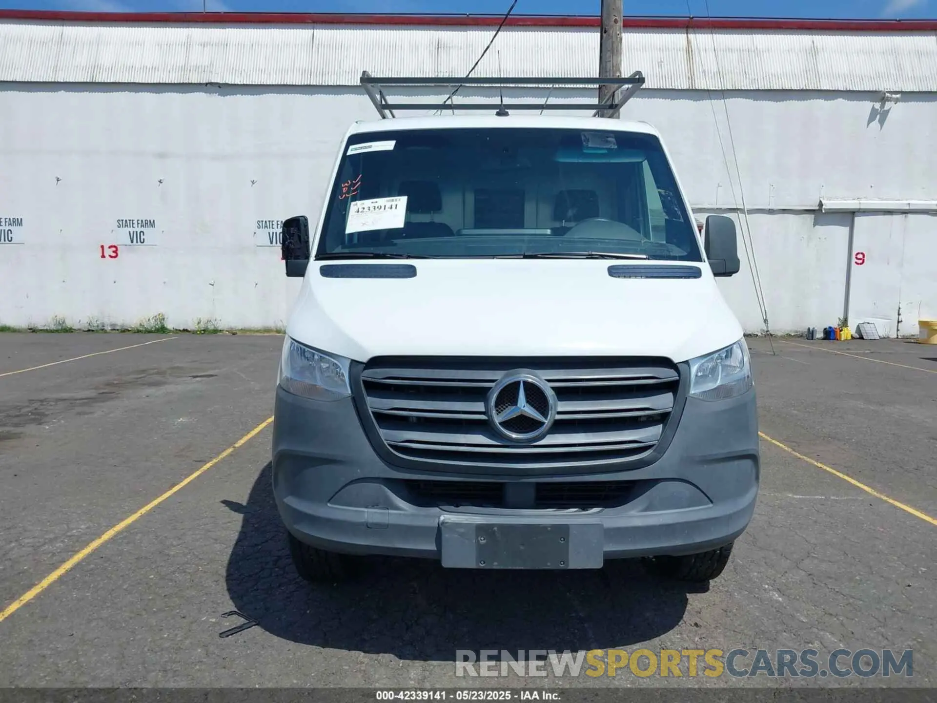 12 Photograph of a damaged car WD3PF0CD2KP035073 MERCEDES-BENZ SPRINTER 2500 2019
