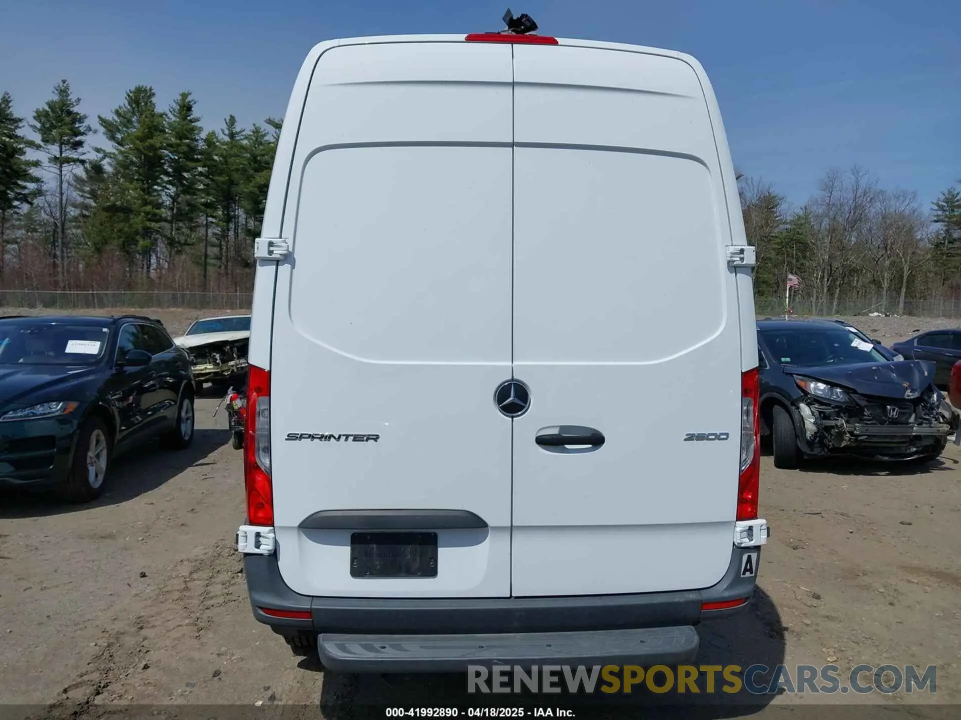 16 Photograph of a damaged car WD3PF0CD4KT003734 MERCEDES-BENZ SPRINTER 2500 2019