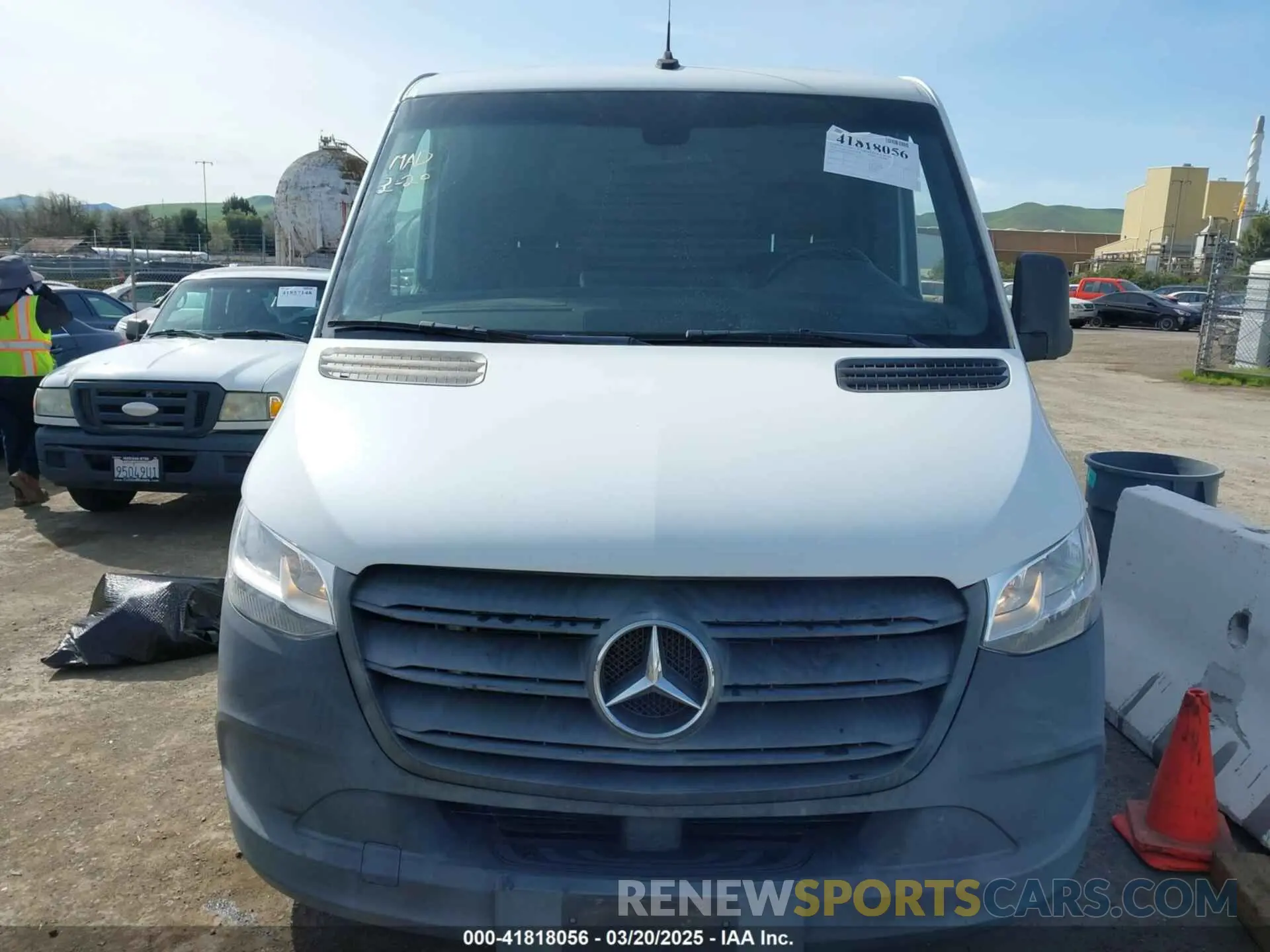12 Photograph of a damaged car WD3PF0CD6KP024187 MERCEDES-BENZ SPRINTER 2500 2019
