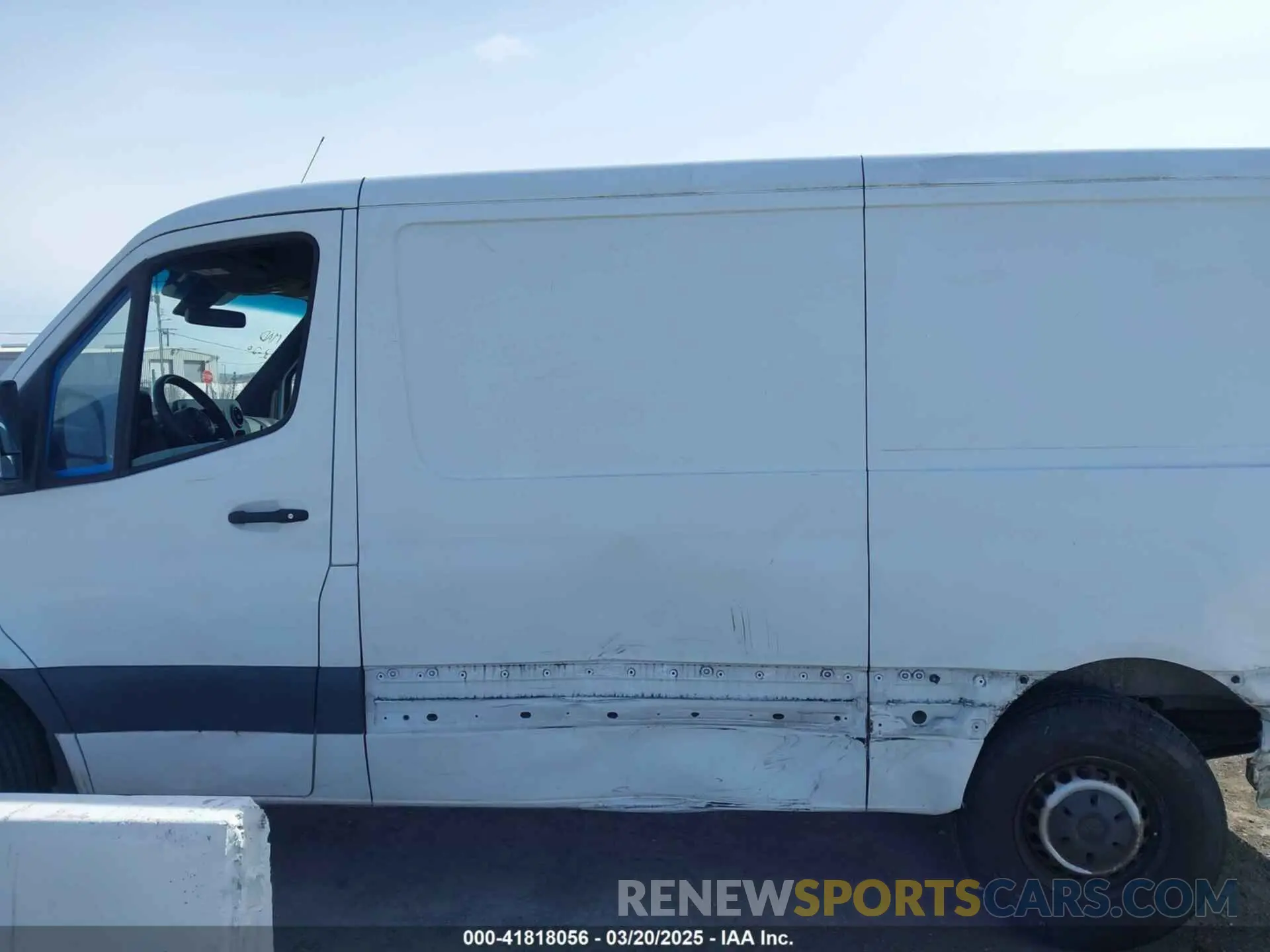 14 Photograph of a damaged car WD3PF0CD6KP024187 MERCEDES-BENZ SPRINTER 2500 2019
