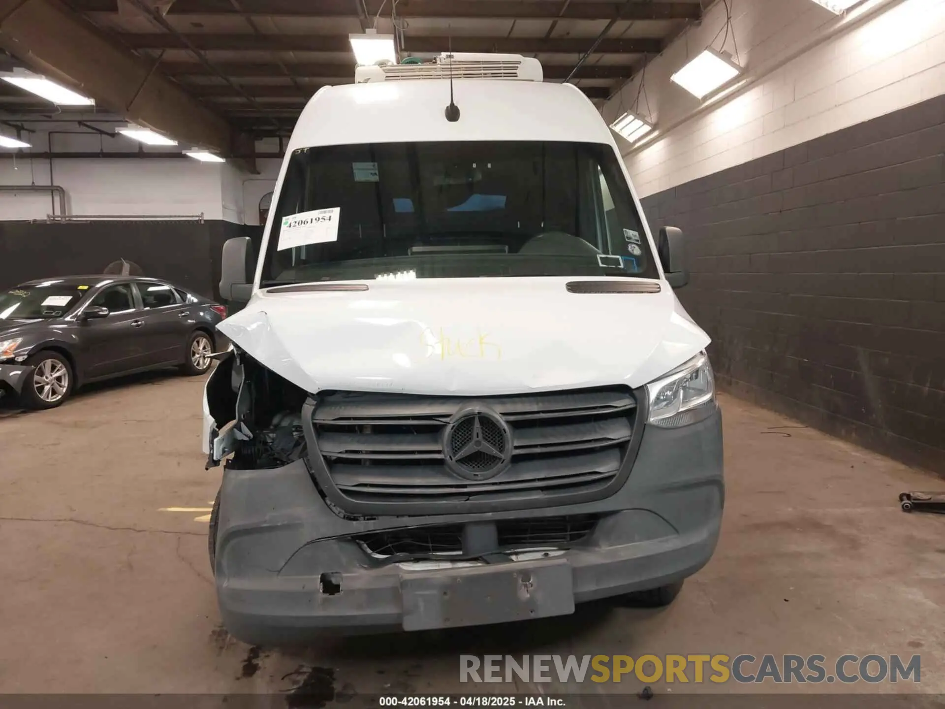 12 Photograph of a damaged car WD3PF0CD7KP054749 MERCEDES-BENZ SPRINTER 2500 2019