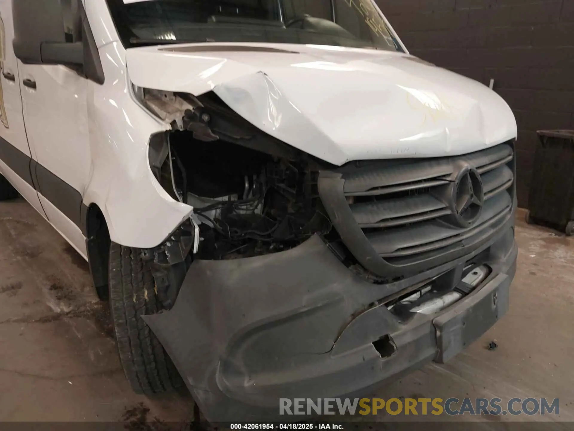 6 Photograph of a damaged car WD3PF0CD7KP054749 MERCEDES-BENZ SPRINTER 2500 2019