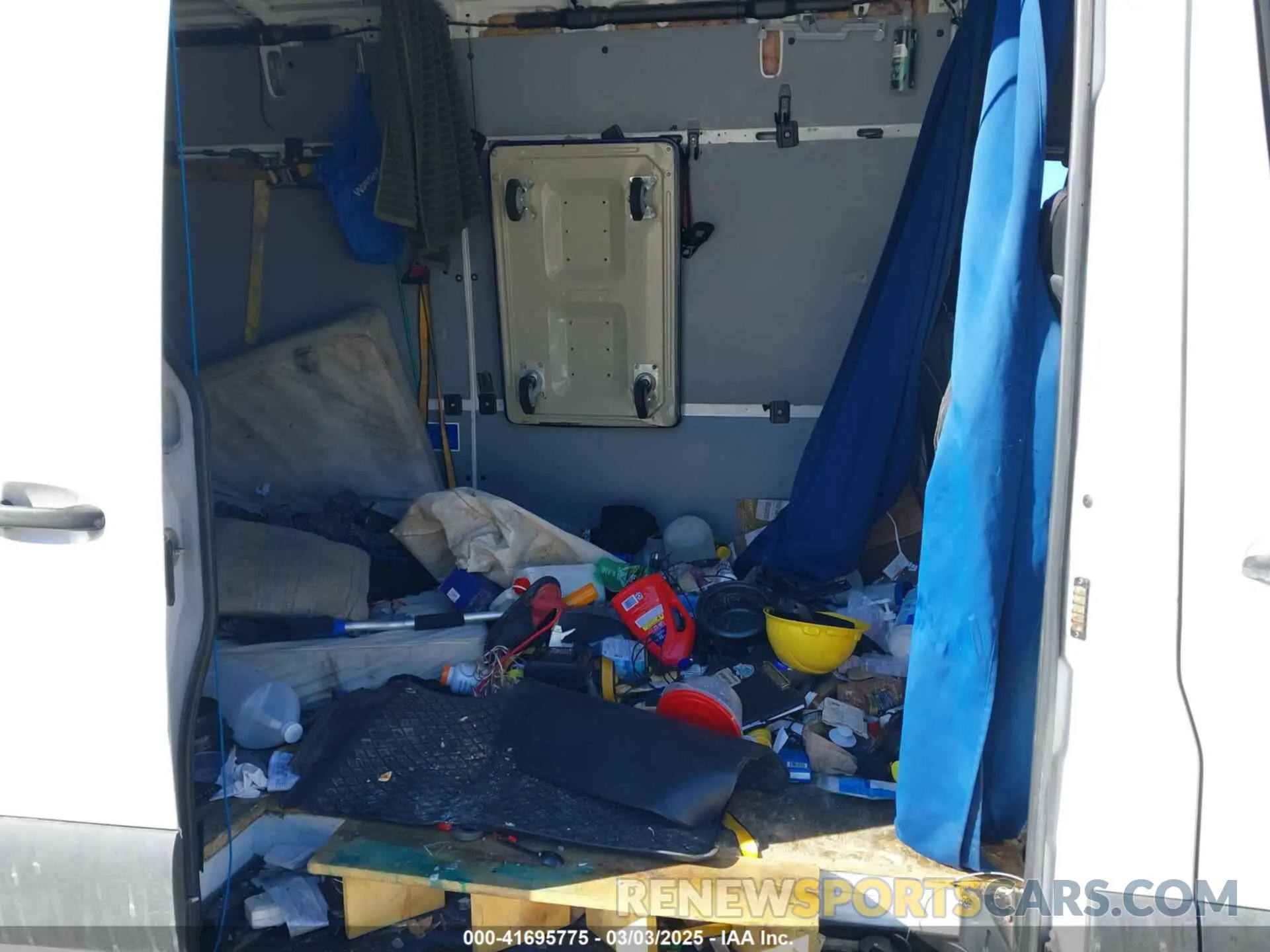 8 Photograph of a damaged car WD3PF1CD7KP029498 MERCEDES-BENZ SPRINTER 2500 2019