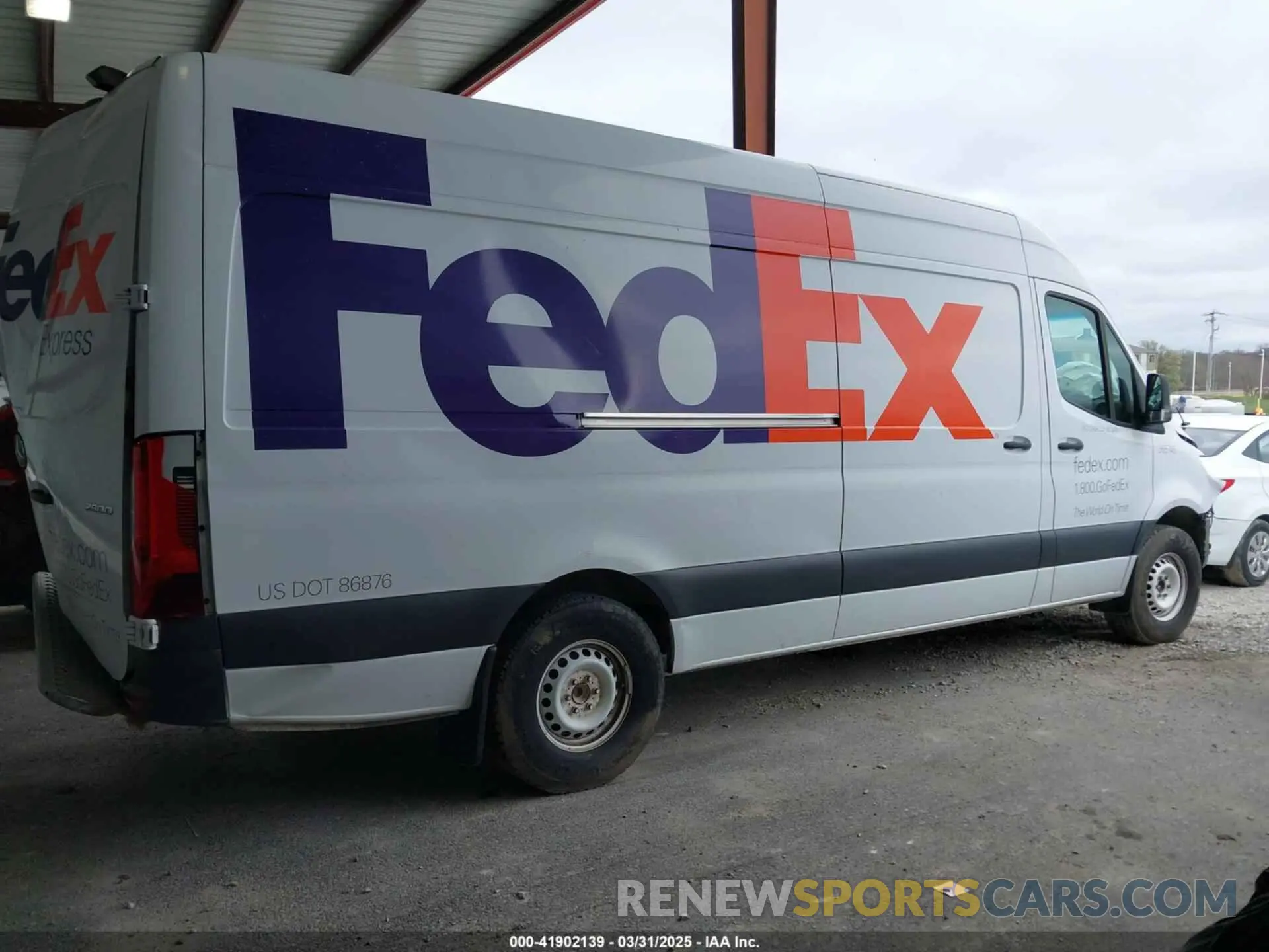 14 Photograph of a damaged car WD3PF1CD7KP105950 MERCEDES-BENZ SPRINTER 2500 2019