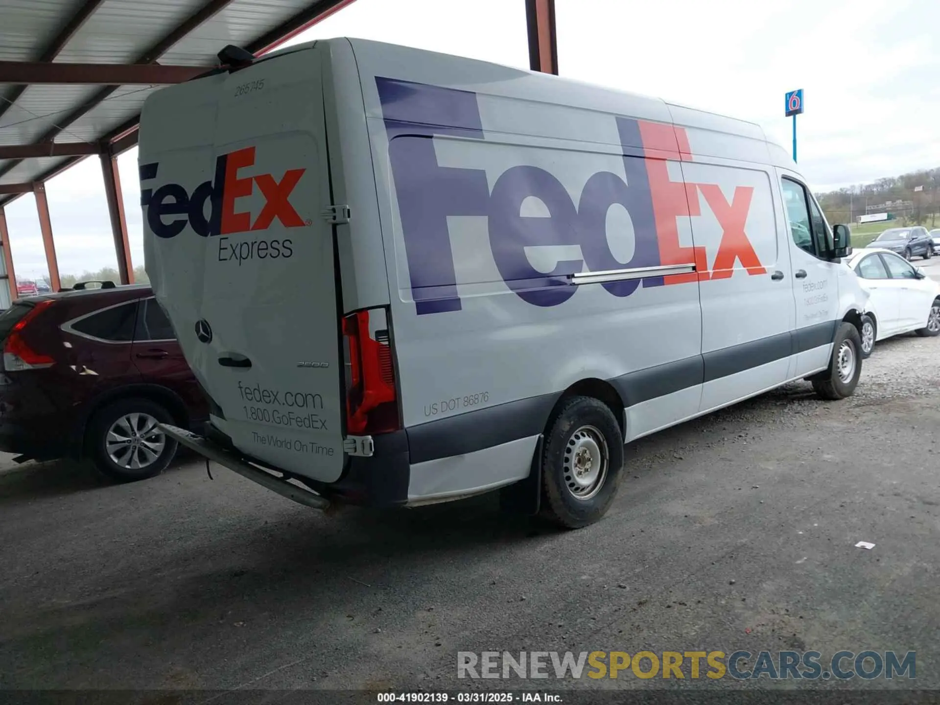 4 Photograph of a damaged car WD3PF1CD7KP105950 MERCEDES-BENZ SPRINTER 2500 2019