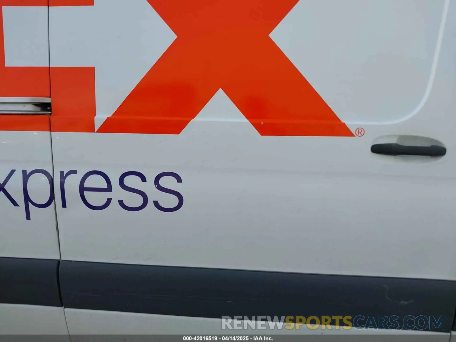 14 Photograph of a damaged car WD3PF1CDXKP059272 MERCEDES-BENZ SPRINTER 2500 2019