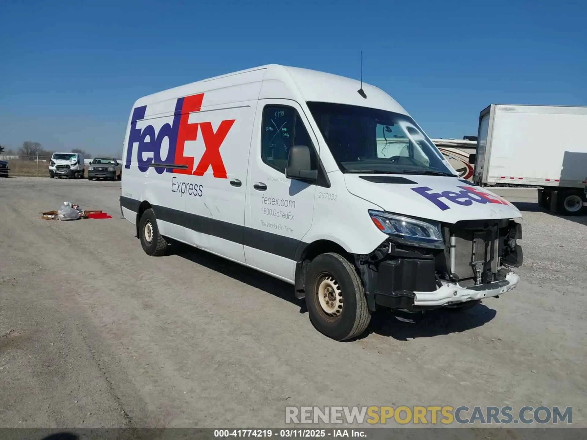 1 Photograph of a damaged car WD3PF1CDXKP148405 MERCEDES-BENZ SPRINTER 2500 2019