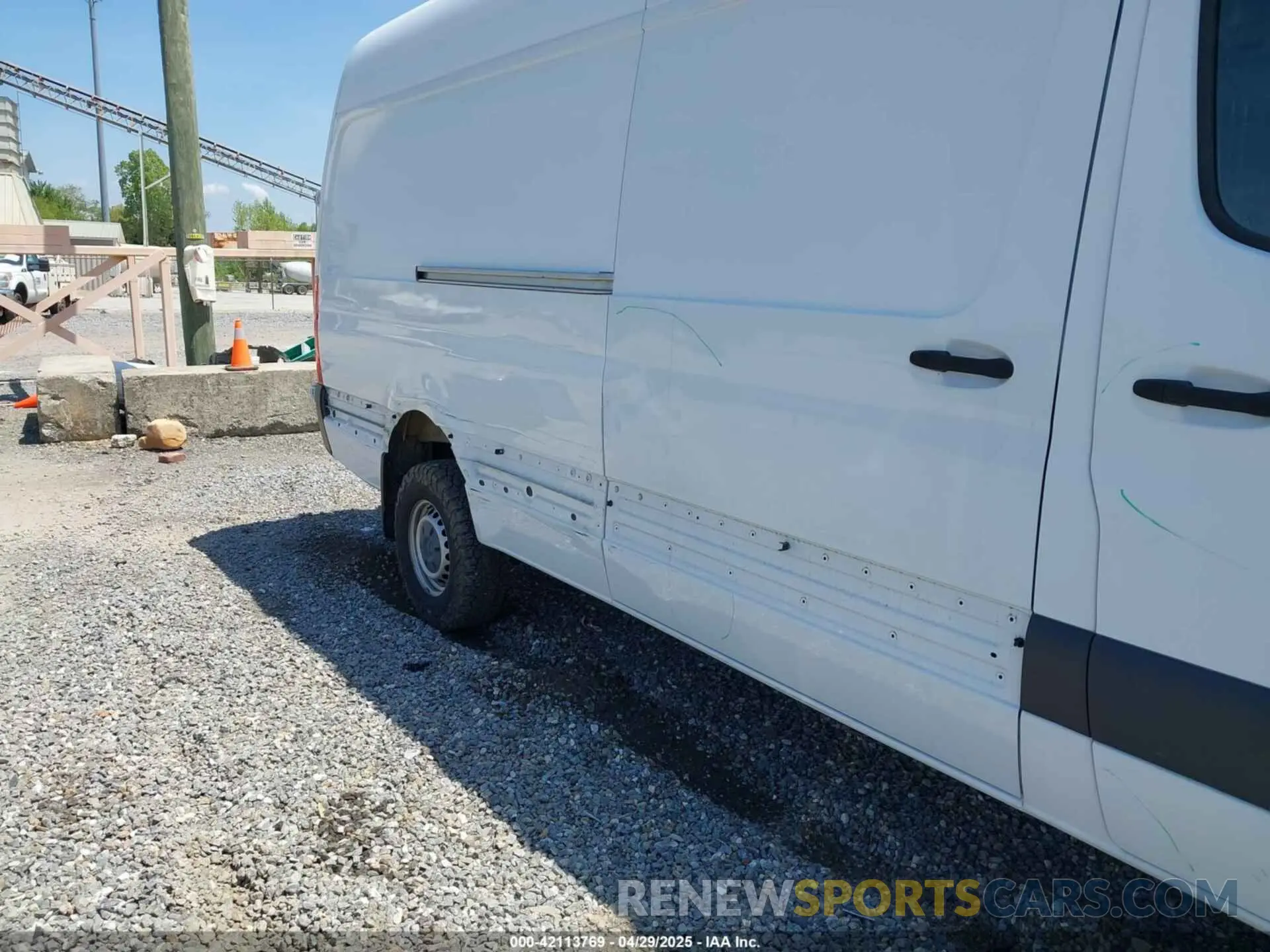6 Photograph of a damaged car WD4FF1CD0KP185437 MERCEDES-BENZ SPRINTER 2500 2019