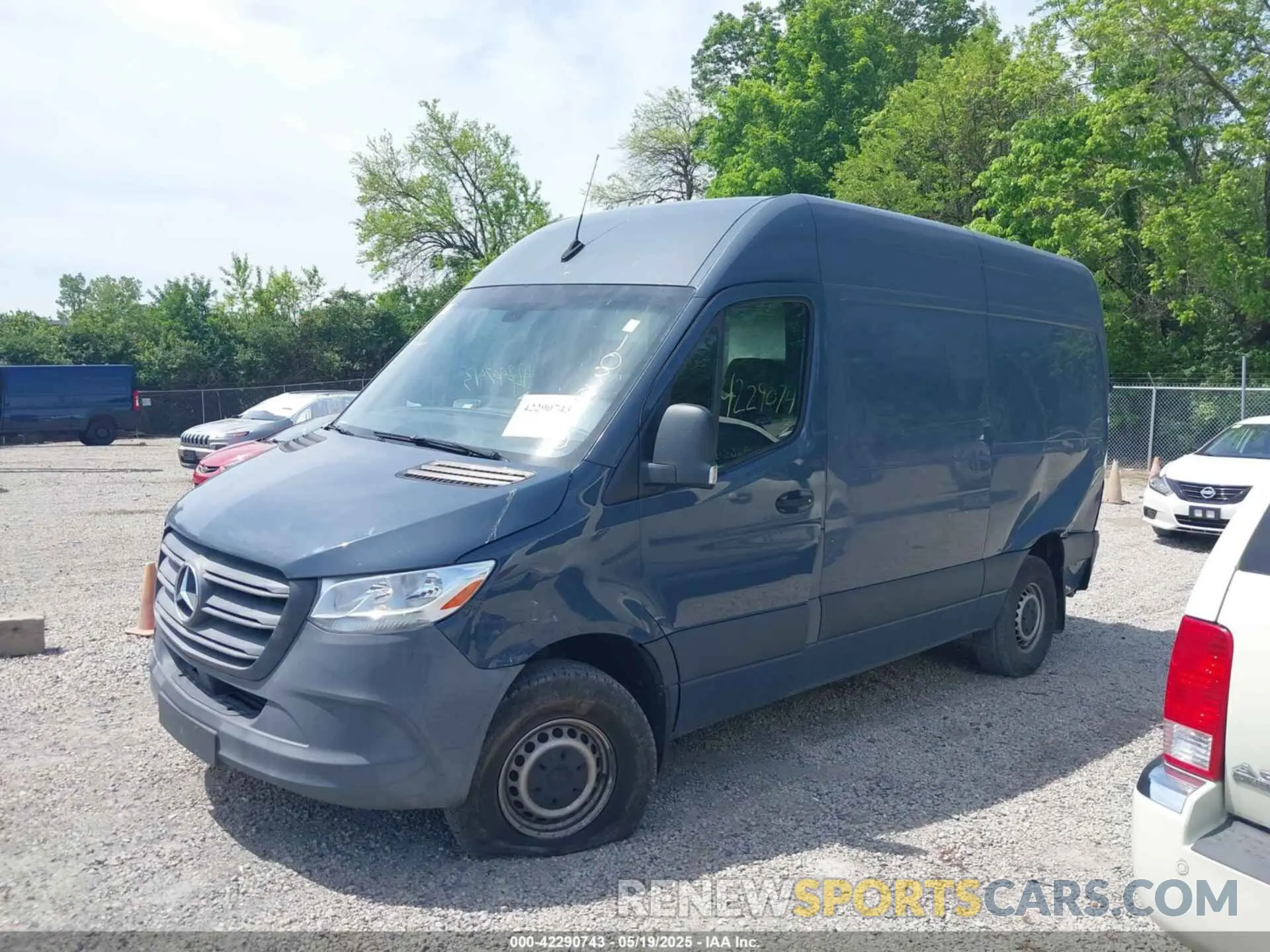 14 Photograph of a damaged car WD4PF0CD0KP103950 MERCEDES-BENZ SPRINTER 2500 2019