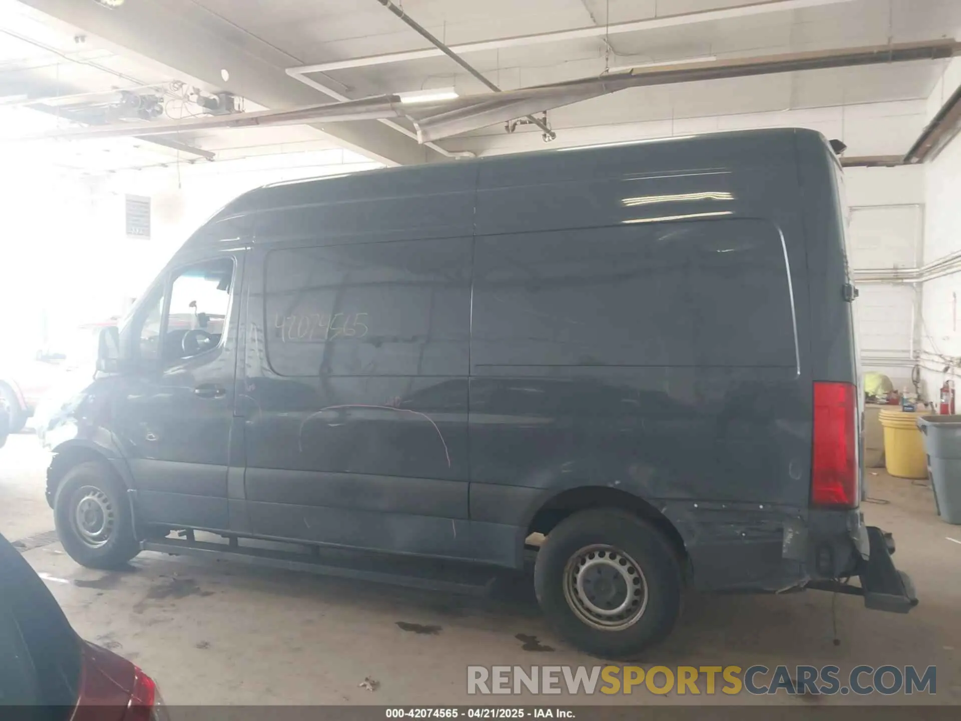 14 Photograph of a damaged car WD4PF0CD1KT004884 MERCEDES-BENZ SPRINTER 2500 2019