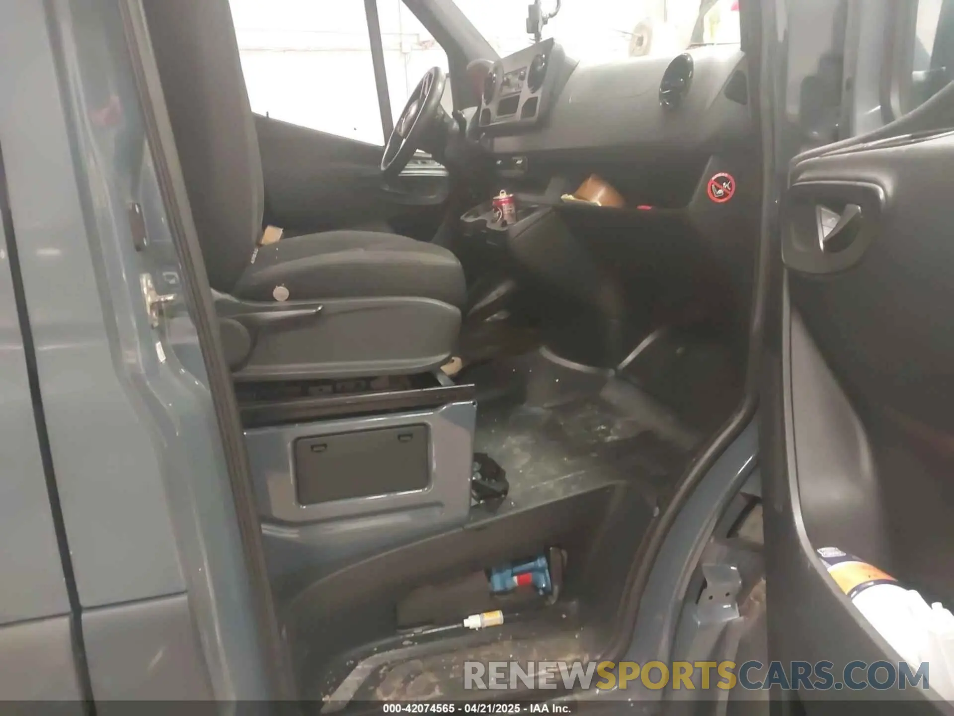 5 Photograph of a damaged car WD4PF0CD1KT004884 MERCEDES-BENZ SPRINTER 2500 2019