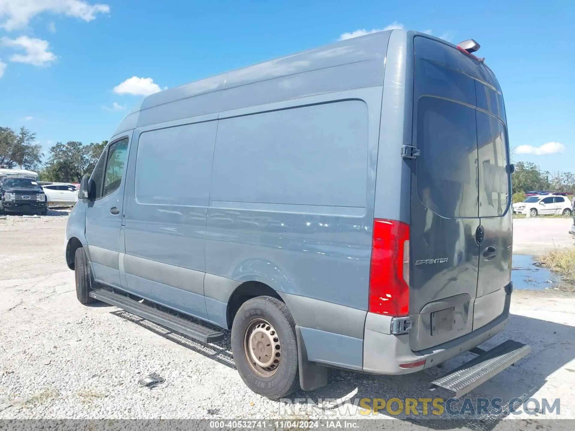 3 Photograph of a damaged car WD4PF0CD1KT004917 MERCEDES-BENZ SPRINTER 2500 2019