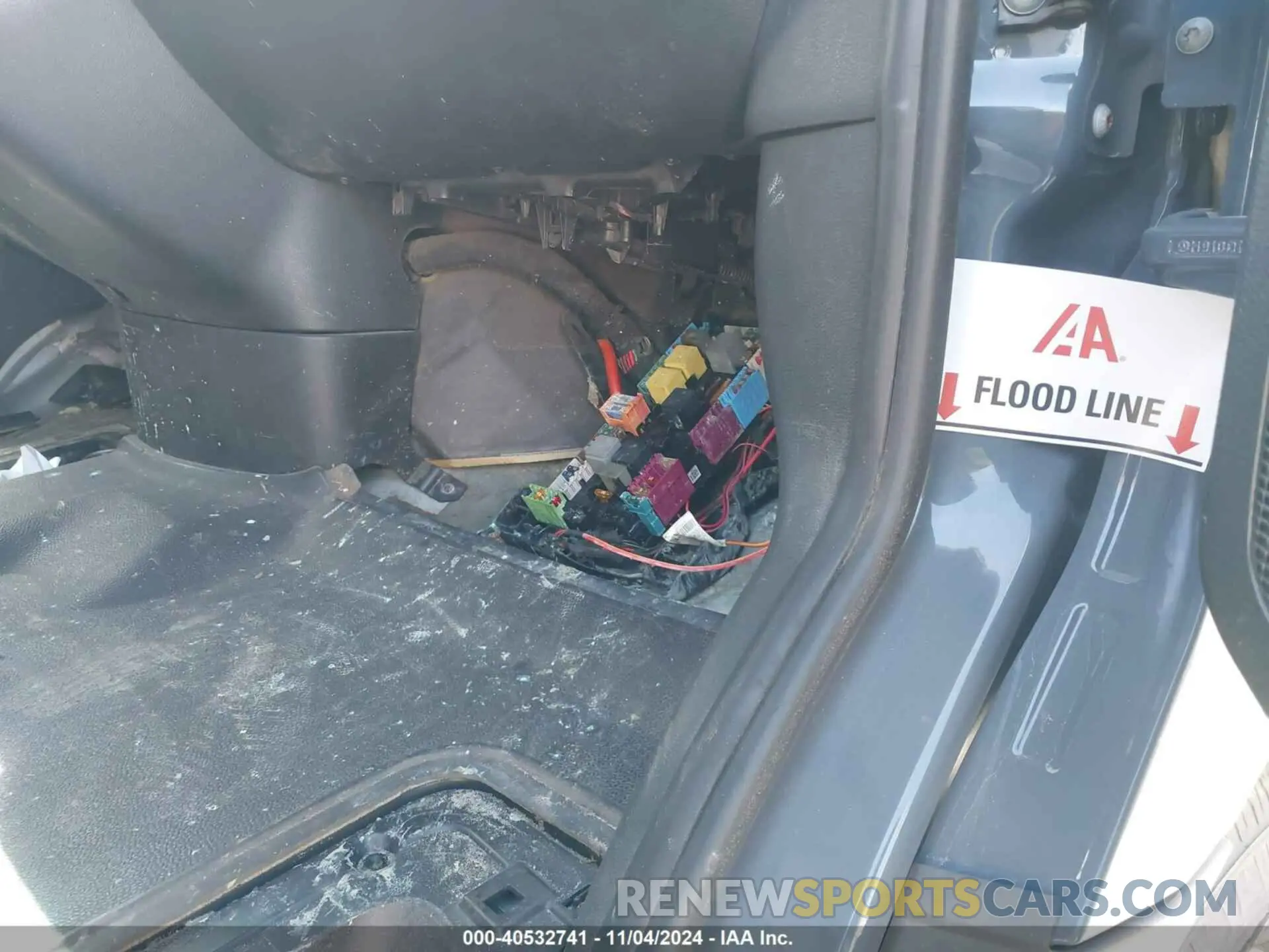 6 Photograph of a damaged car WD4PF0CD1KT004917 MERCEDES-BENZ SPRINTER 2500 2019