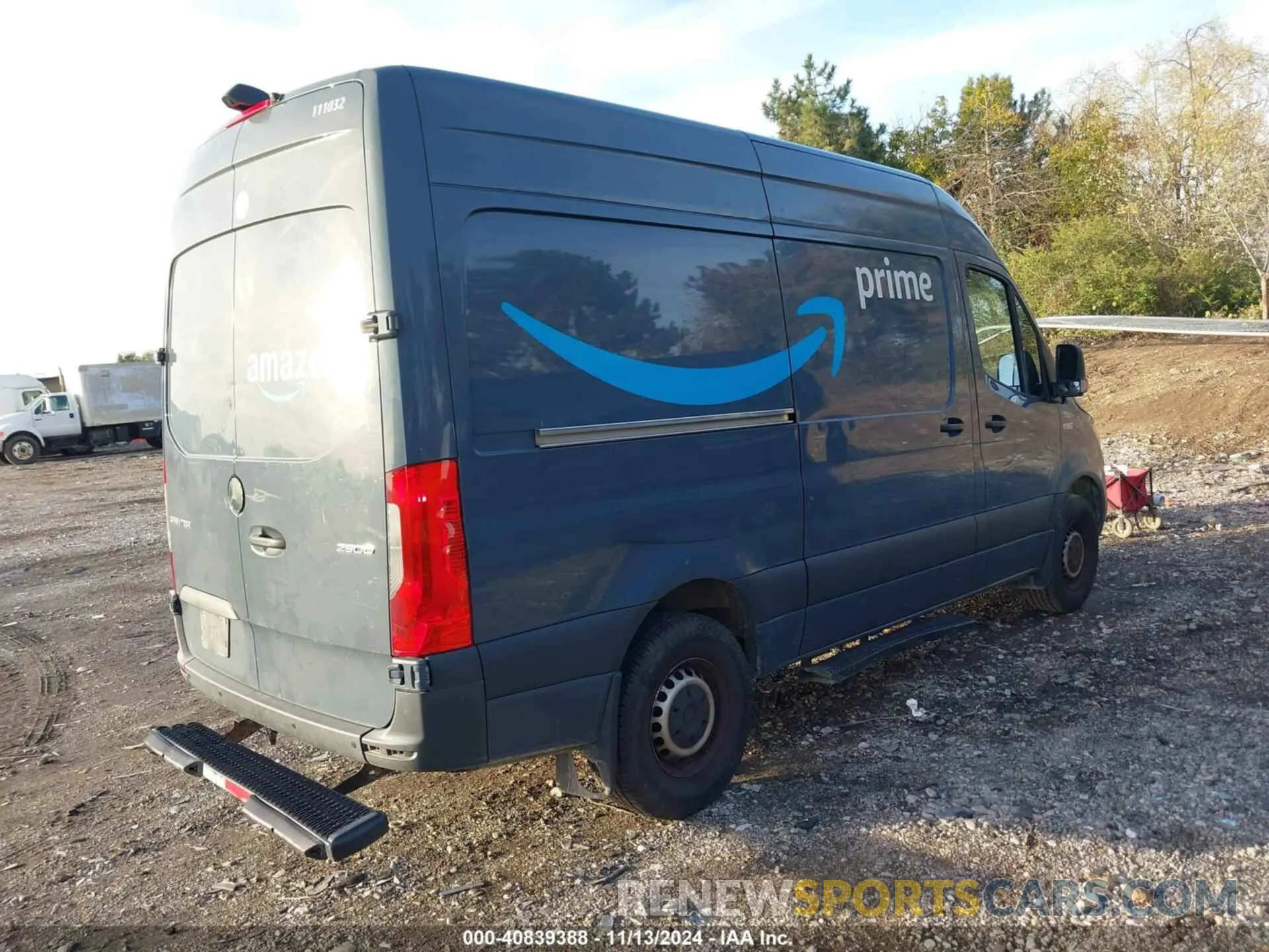 4 Photograph of a damaged car WD4PF0CD2KP096743 MERCEDES-BENZ SPRINTER 2500 2019
