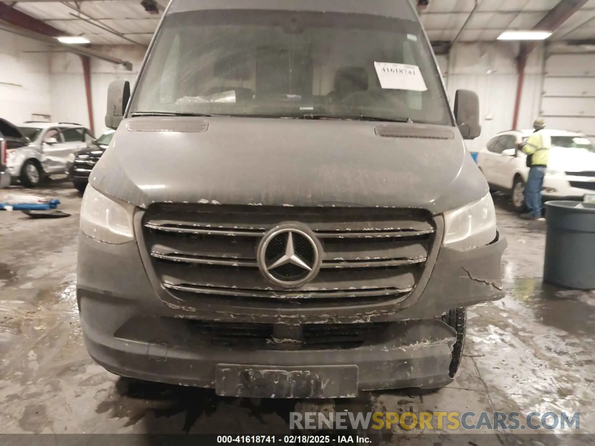 12 Photograph of a damaged car WD4PF0CD5KP088412 MERCEDES-BENZ SPRINTER 2500 2019
