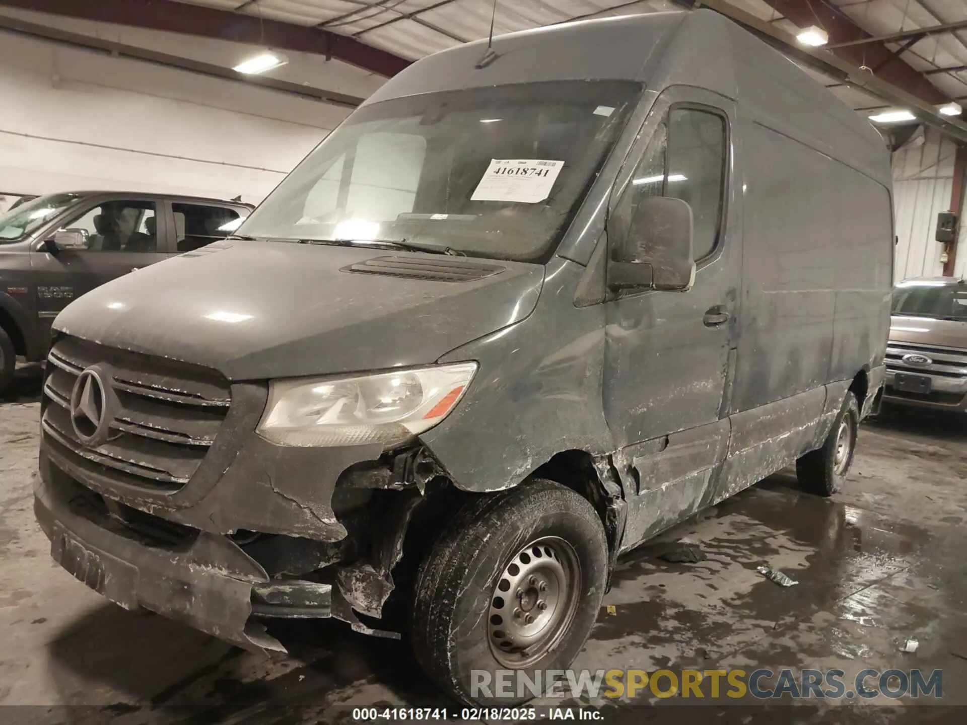 2 Photograph of a damaged car WD4PF0CD5KP088412 MERCEDES-BENZ SPRINTER 2500 2019