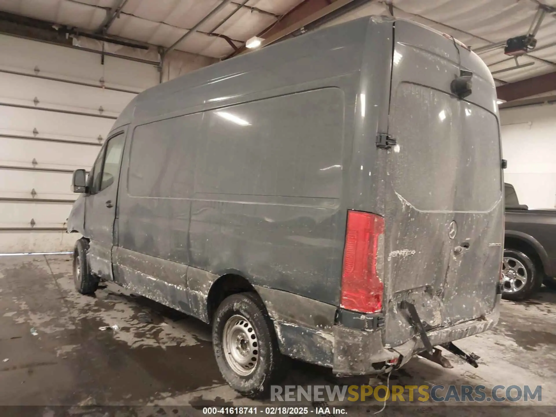 3 Photograph of a damaged car WD4PF0CD5KP088412 MERCEDES-BENZ SPRINTER 2500 2019