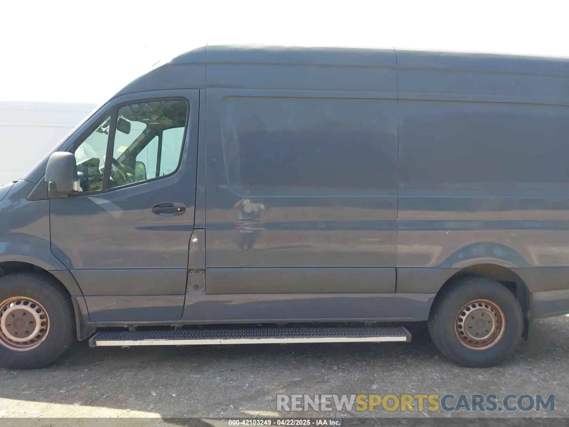 13 Photograph of a damaged car WD4PF0CD6KP044032 MERCEDES-BENZ SPRINTER 2500 2019