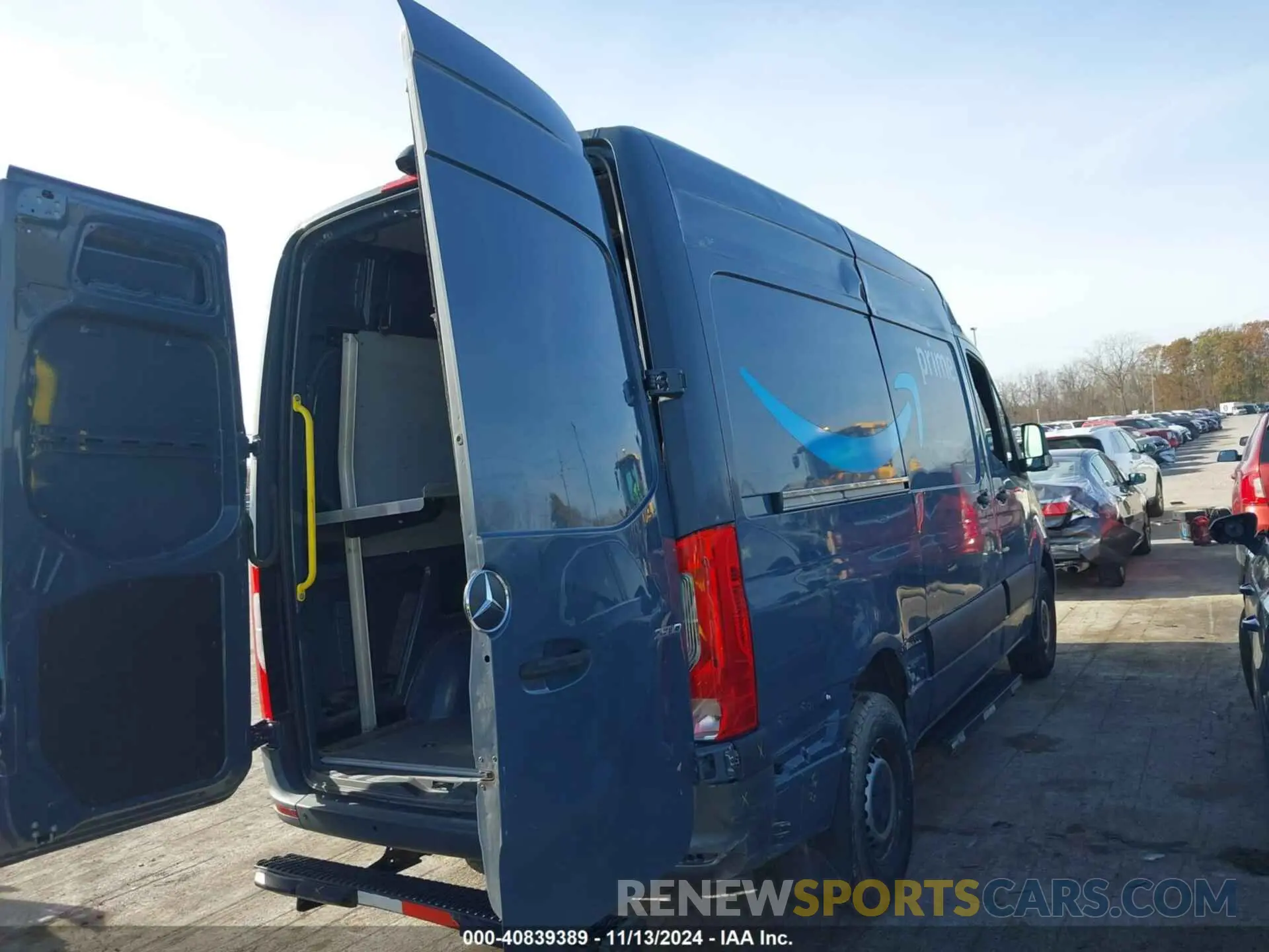 4 Photograph of a damaged car WD4PF0CD6KP092839 MERCEDES-BENZ SPRINTER 2500 2019